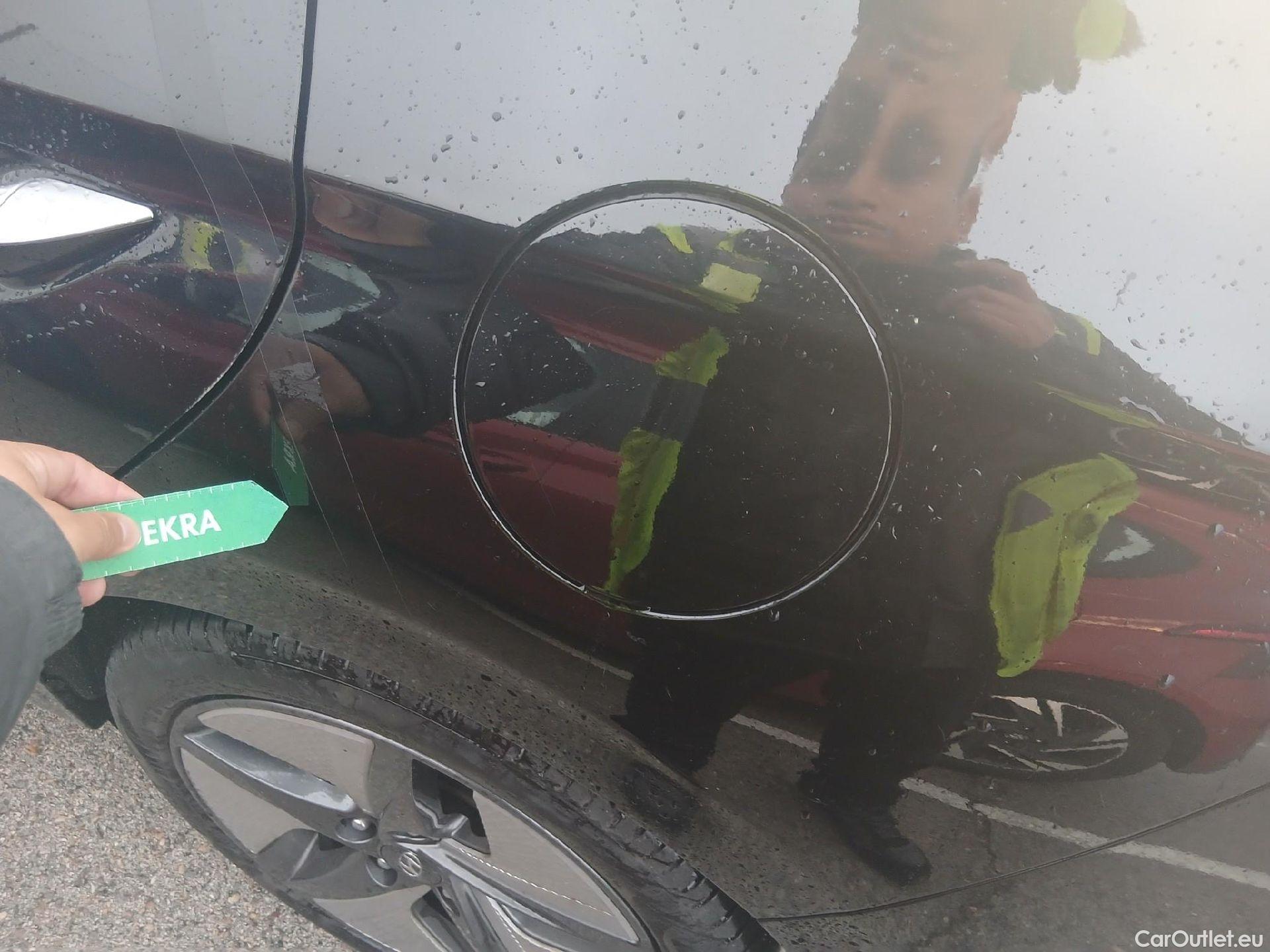  Hyundai   Ioniq HYUNDAI / 2019 / 5P / berlina con portón 1.6 GDI HEV Tecno DCT #20