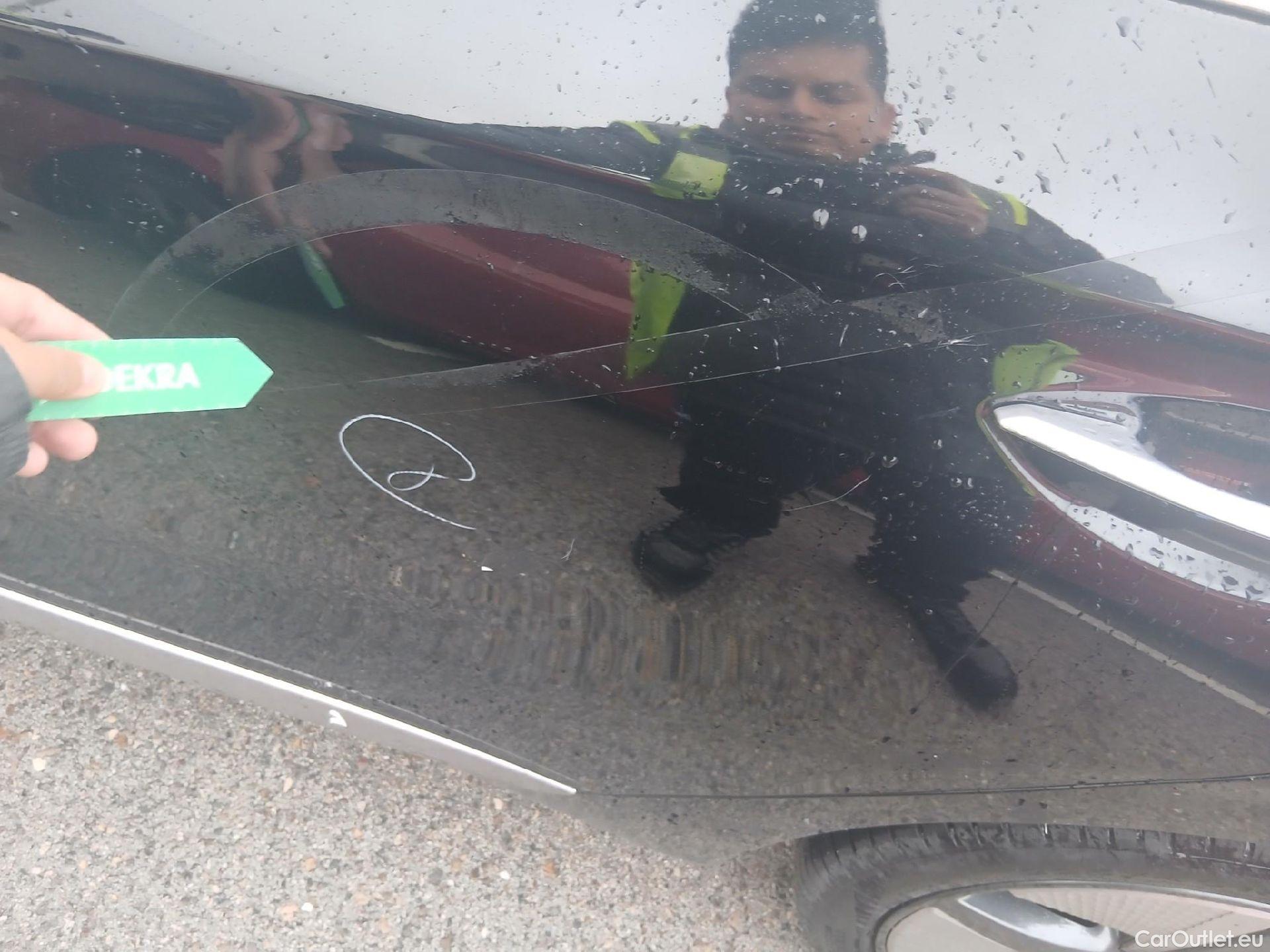  Hyundai   Ioniq HYUNDAI / 2019 / 5P / berlina con portón 1.6 GDI HEV Tecno DCT #19