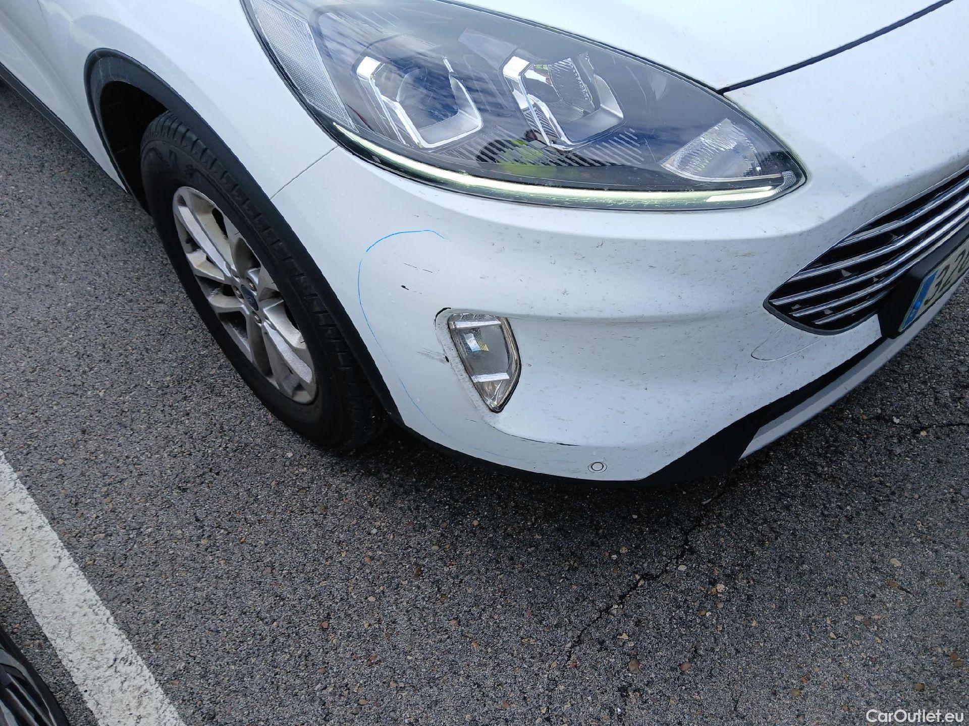  Ford  Kuga FORD  / 2019 / 5P / todoterreno Titanium 1.5 EcoBlue 88kW (120CV) Auto #5