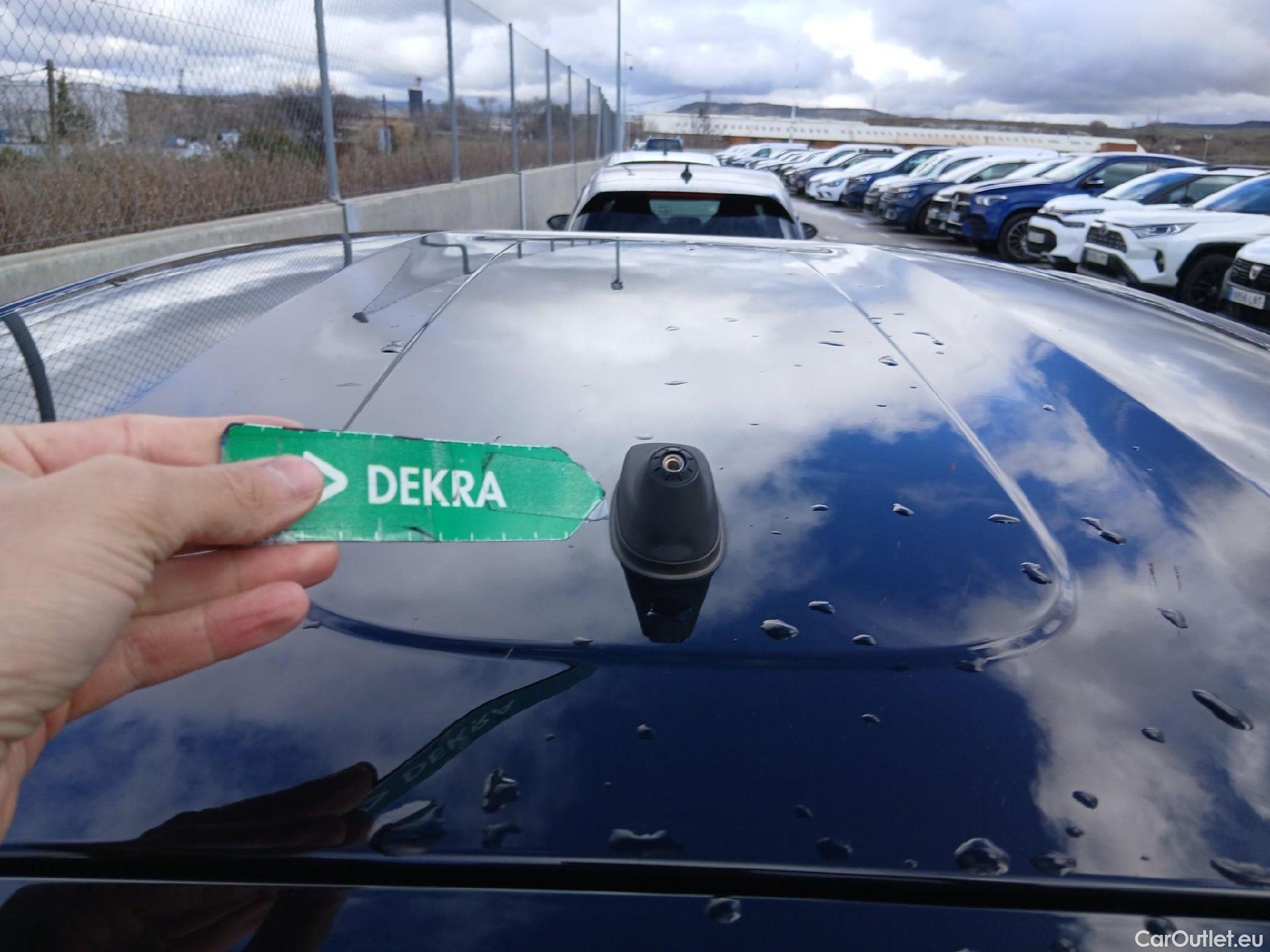  Citroen  C3 CITROEN  / 2016 / 5P / berlina con portón PureTech 60KW (82CV) SHINE #40