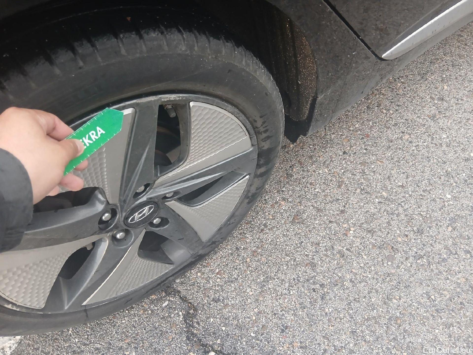  Hyundai   Ioniq HYUNDAI / 2019 / 5P / berlina con portón 1.6 GDI HEV Tecno DCT #30