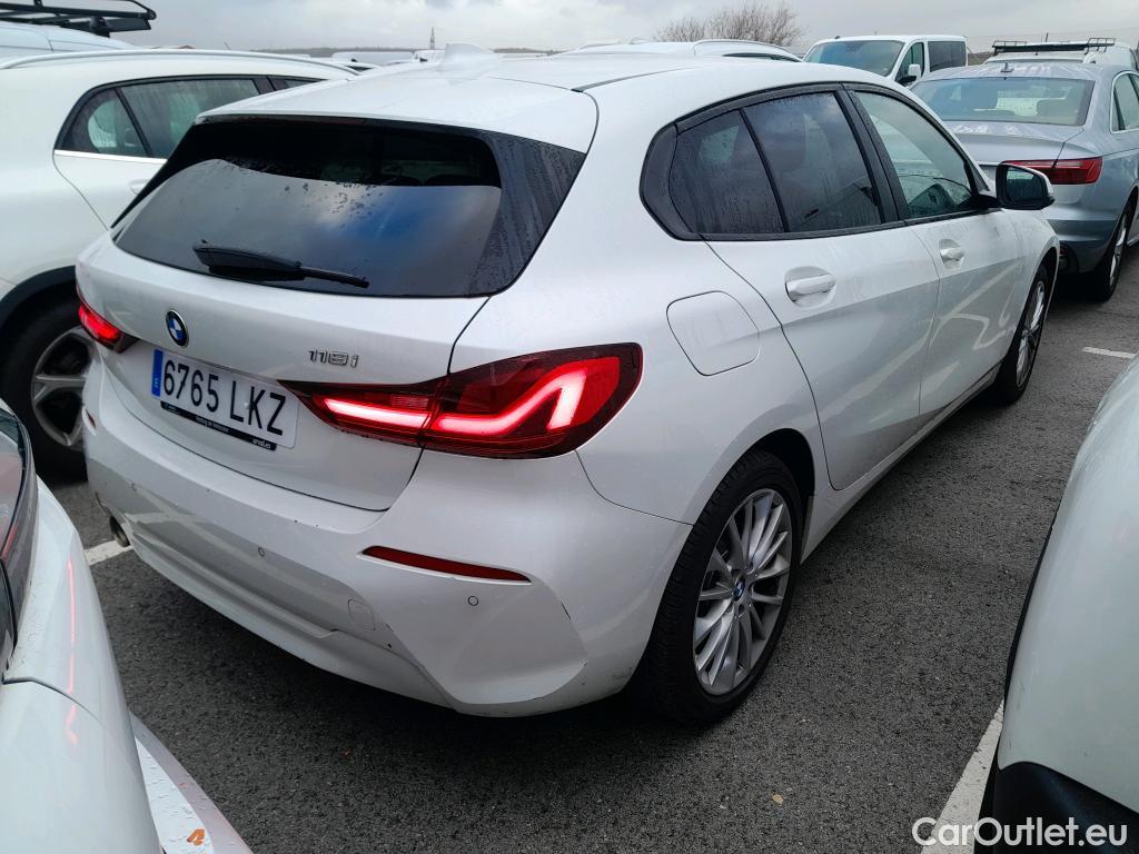  Bmw  Serie 1 BMW  / 2019 / 5P / berlina con portón 118i #18