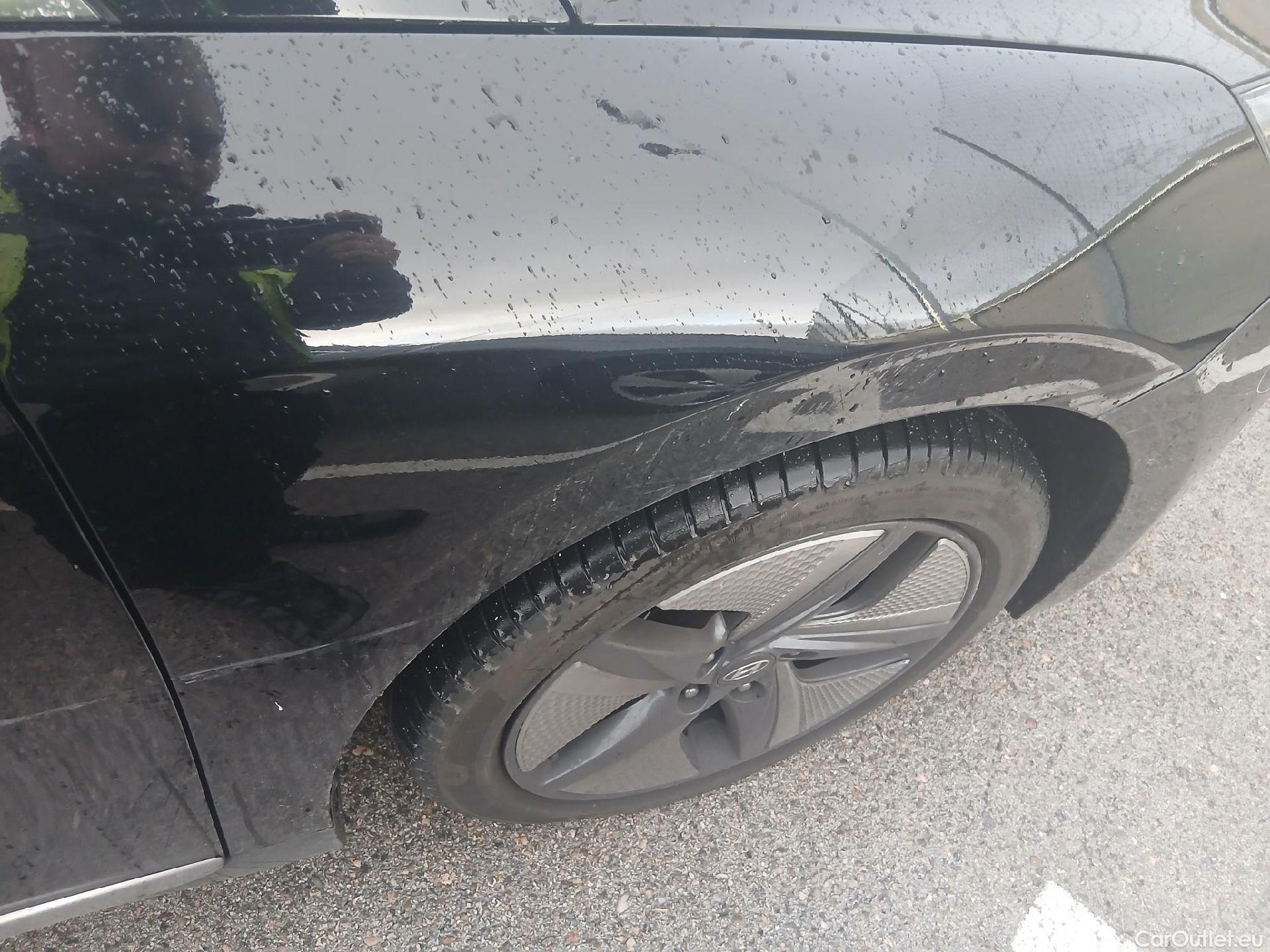  Hyundai   Ioniq HYUNDAI / 2019 / 5P / berlina con portón 1.6 GDI HEV Tecno DCT #37