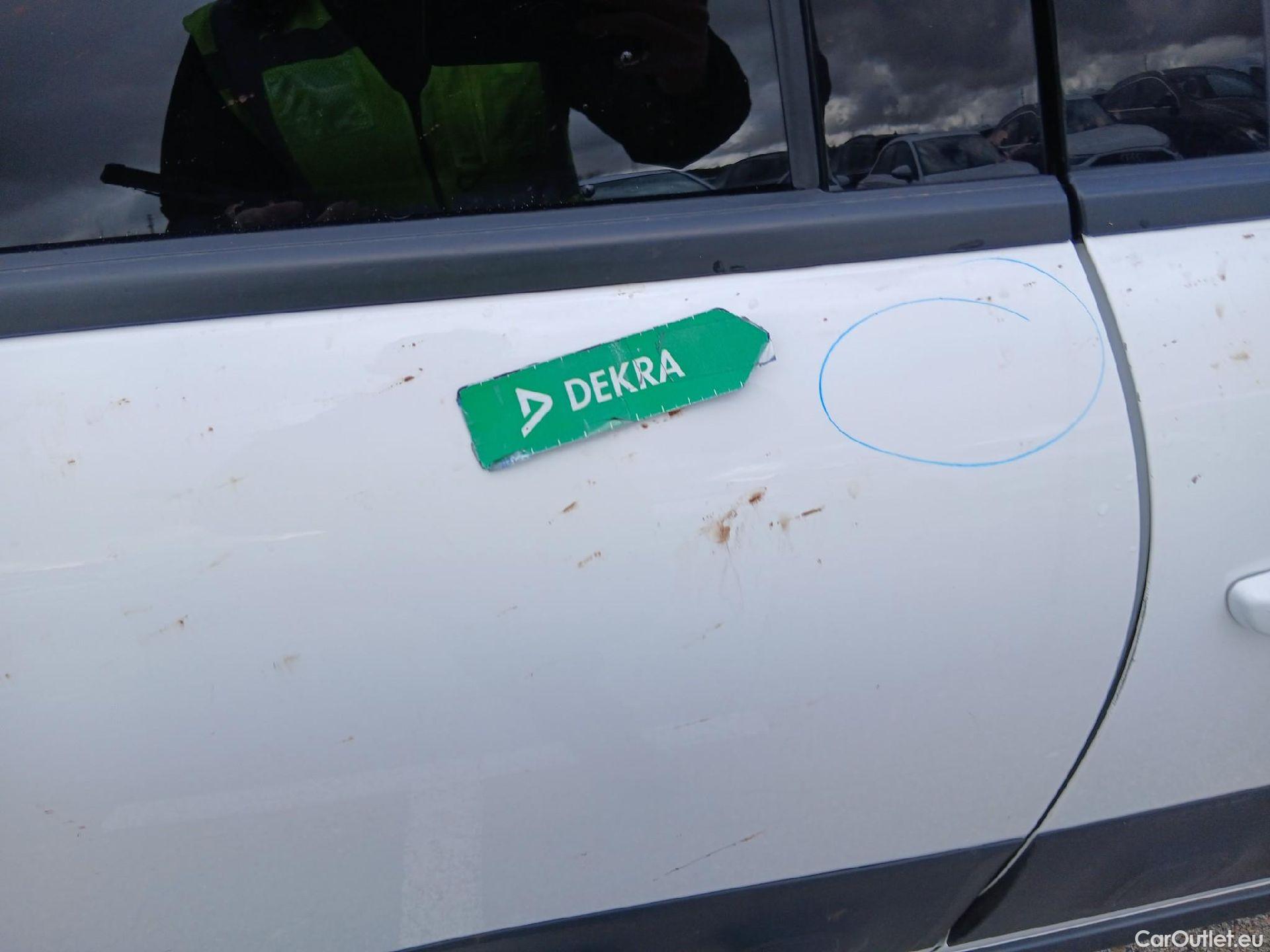  Citroen  C3 CITROEN  / 2016 / 5P / berlina con portón PureTech 60KW (82CV) SHINE #44