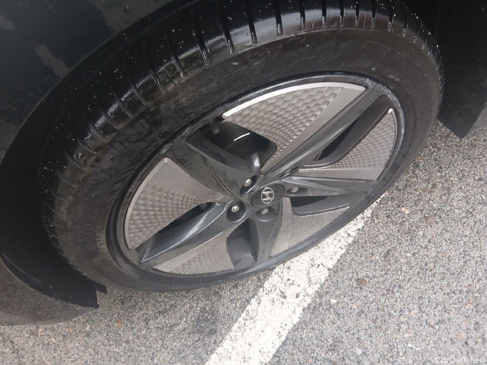  Hyundai   Ioniq HYUNDAI / 2019 / 5P / berlina con portón 1.6 GDI HEV Tecno DCT #15