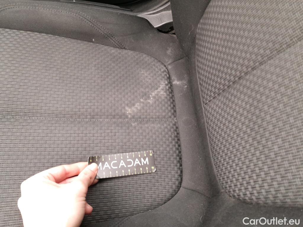  Bmw  Serie 1 BMW  / 2019 / 5P / berlina con portón 118i #7