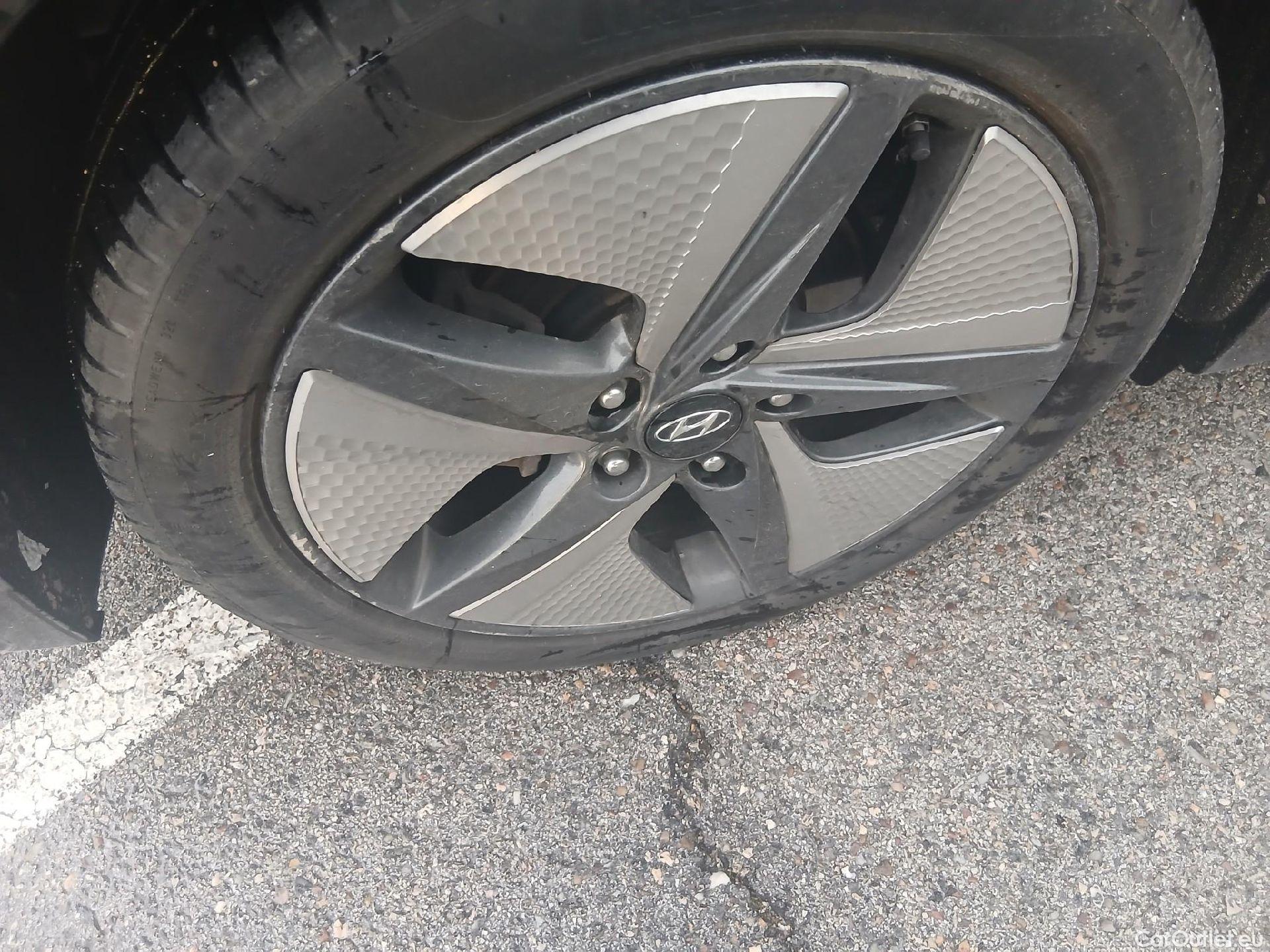  Hyundai   Ioniq HYUNDAI / 2019 / 5P / berlina con portón 1.6 GDI HEV Tecno DCT #31