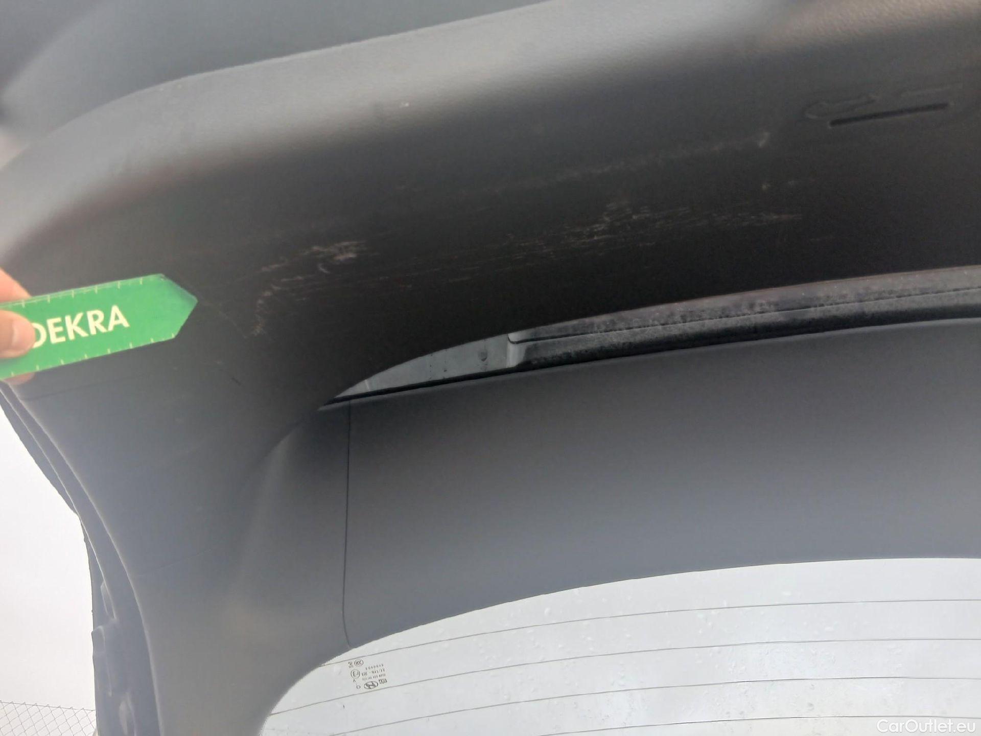  Hyundai   Ioniq HYUNDAI / 2019 / 5P / berlina con portón 1.6 GDI HEV Tecno DCT #3