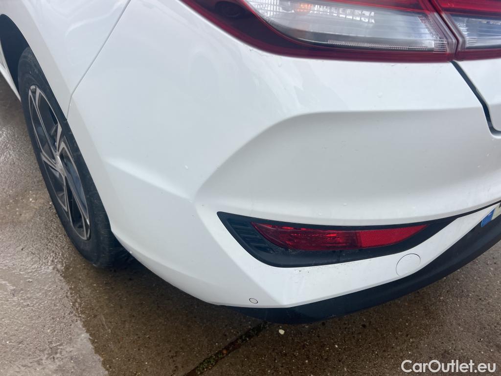  Hyundai  i30 HYUNDAI  / 2020 / 5P / berlina con portón 1.6 CRDI 100kW(136CV) 48V Klass Fastback #16