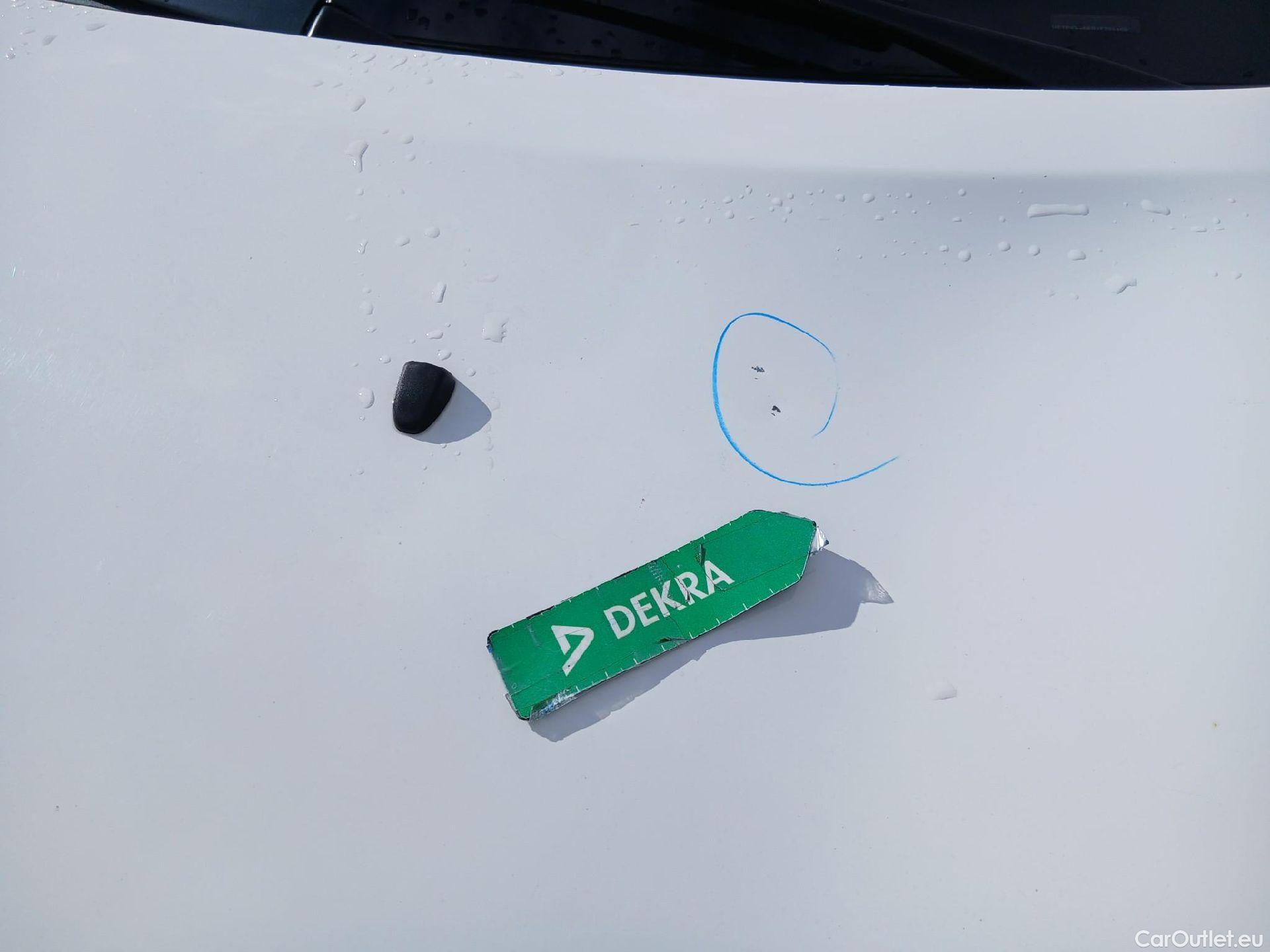  Citroen  C3 CITROEN  / 2016 / 5P / berlina con portón PureTech 60KW (82CV) SHINE #12