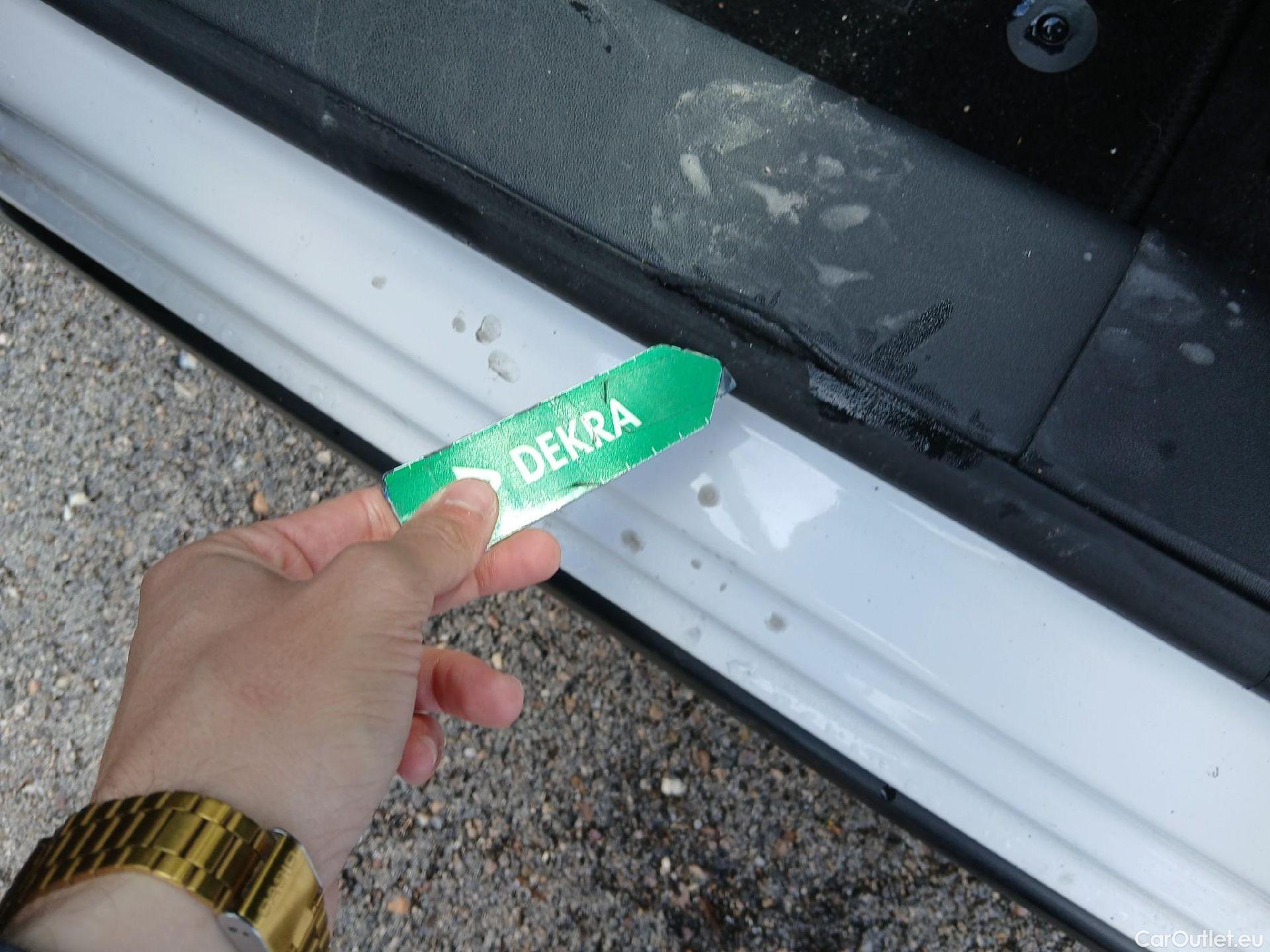  Citroen  C3 CITROEN  / 2016 / 5P / berlina con portón PureTech 60KW (82CV) SHINE #25