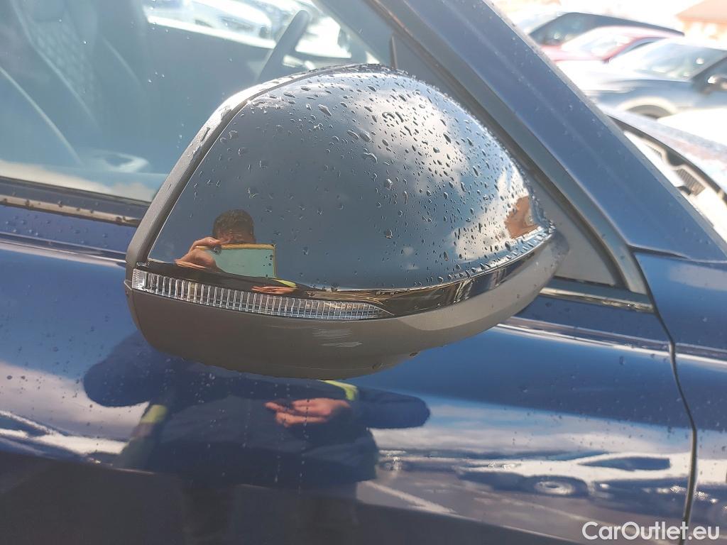  Audi  Q8 AUDI  / 2018 / 5P / todoterreno 55 TFSIe 280kW Black Line Pl quattro tip #20