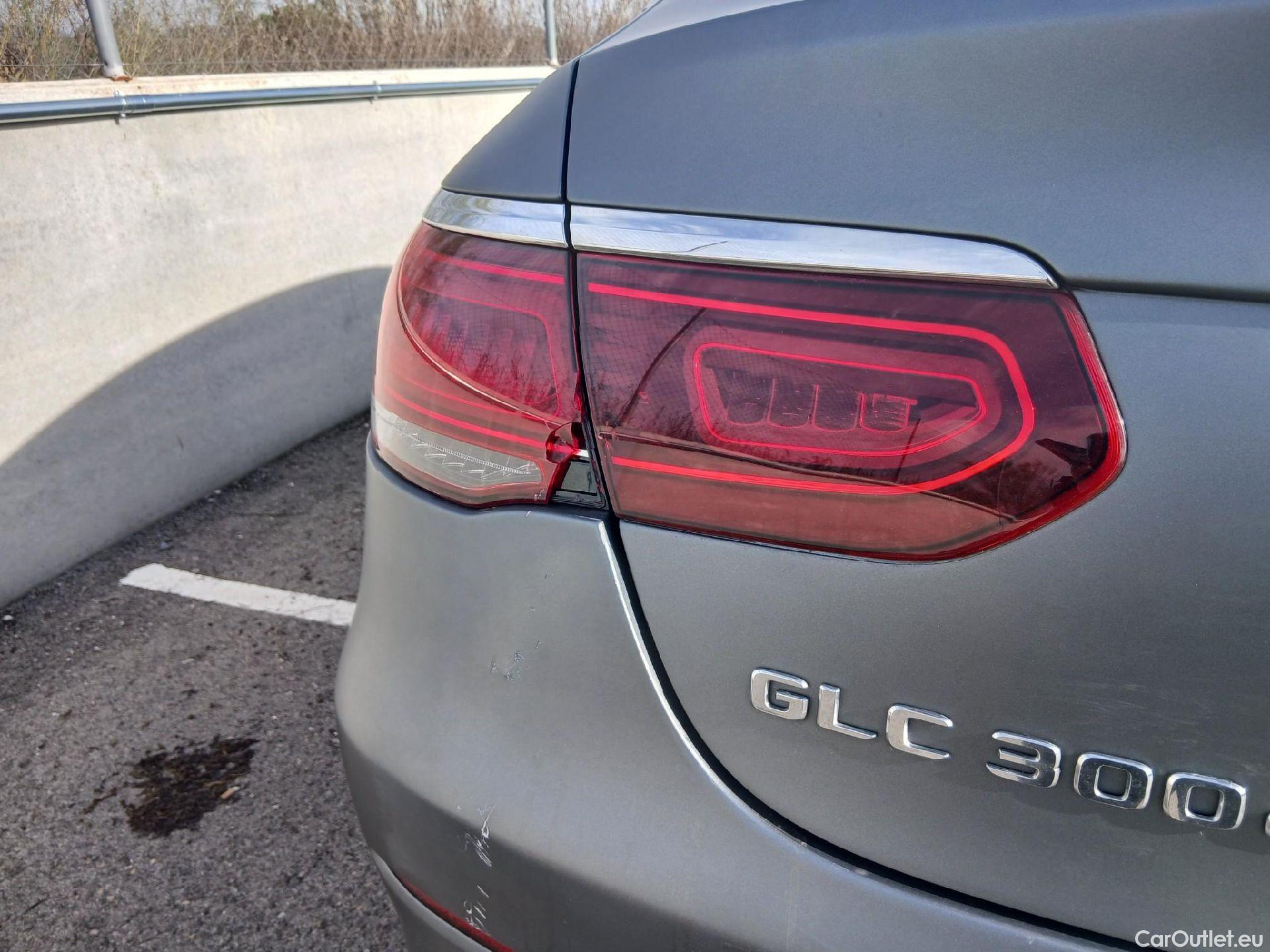  Mercedes  G-Klasee MERCEDES-BENZ GLC Coupé / 2019 / 5P / coupé GLC 300 d 4MATIC #23