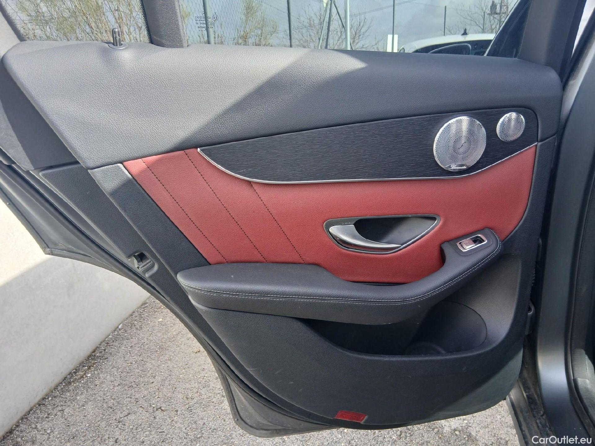  Mercedes  G-Klasee MERCEDES-BENZ GLC Coupé / 2019 / 5P / coupé GLC 300 d 4MATIC #33