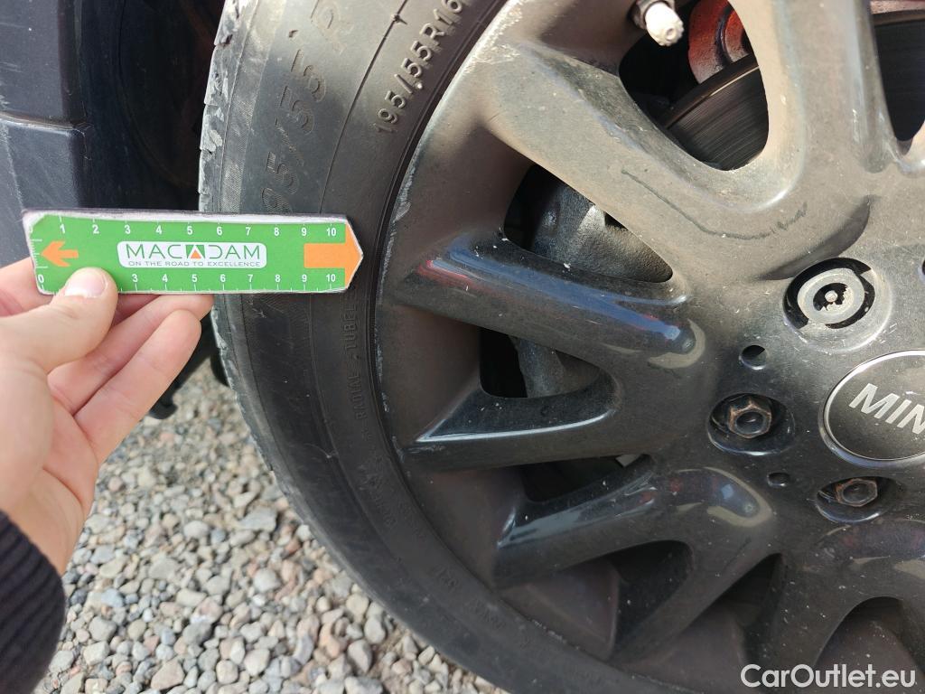  Mini  Cooper MINI MINI / 2014 / 5P / berlina con portón ONE 5 PUERTAS (CX) #30