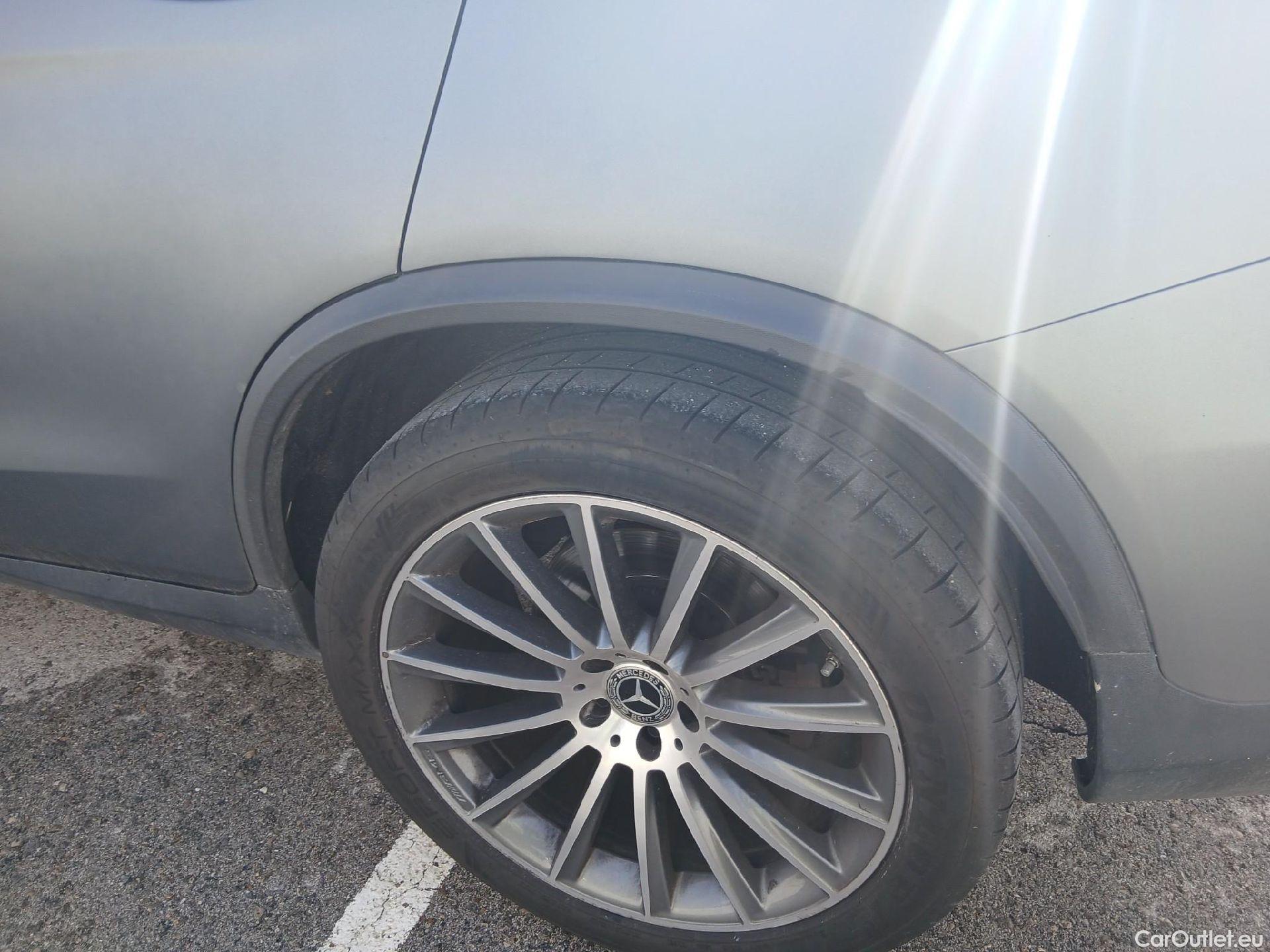  Mercedes  G-Klasee MERCEDES-BENZ GLC Coupé / 2019 / 5P / coupé GLC 300 d 4MATIC #19