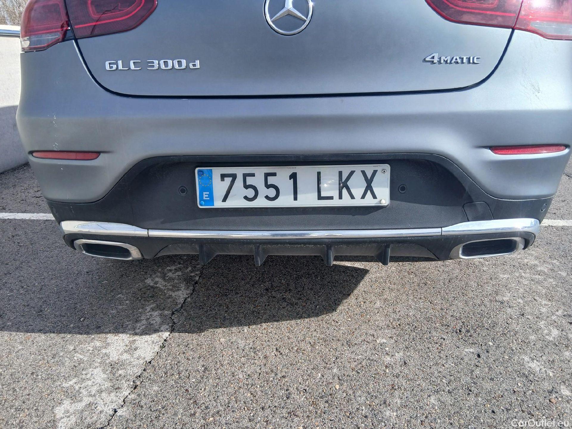  Mercedes  G-Klasee MERCEDES-BENZ GLC Coupé / 2019 / 5P / coupé GLC 300 d 4MATIC #27