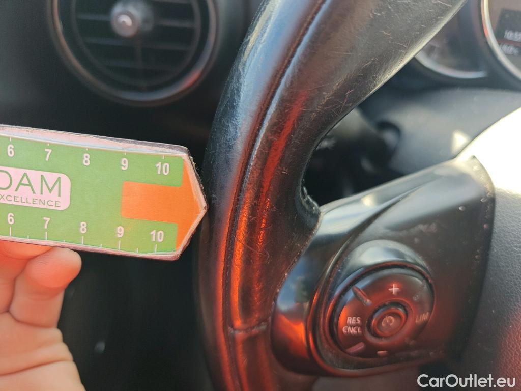  Mini  Cooper MINI MINI / 2014 / 5P / berlina con portón ONE 5 PUERTAS (CX) #44