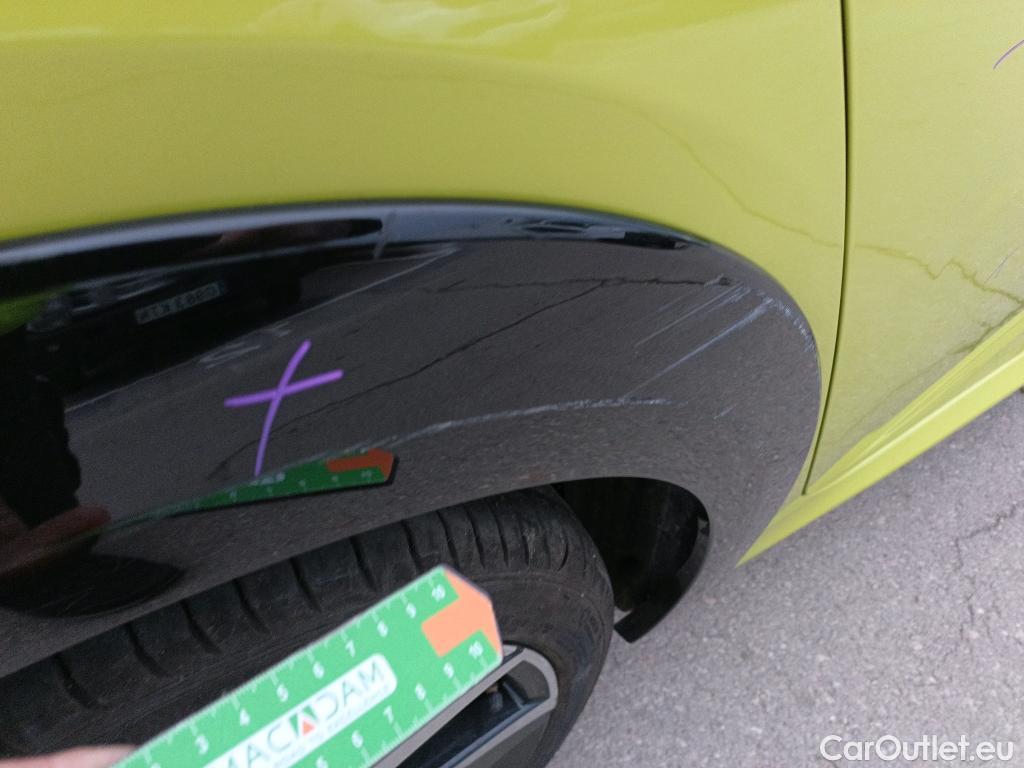  Peugeot  208  Hybrid 136 GT 1.2 135CV AT6 6E #29