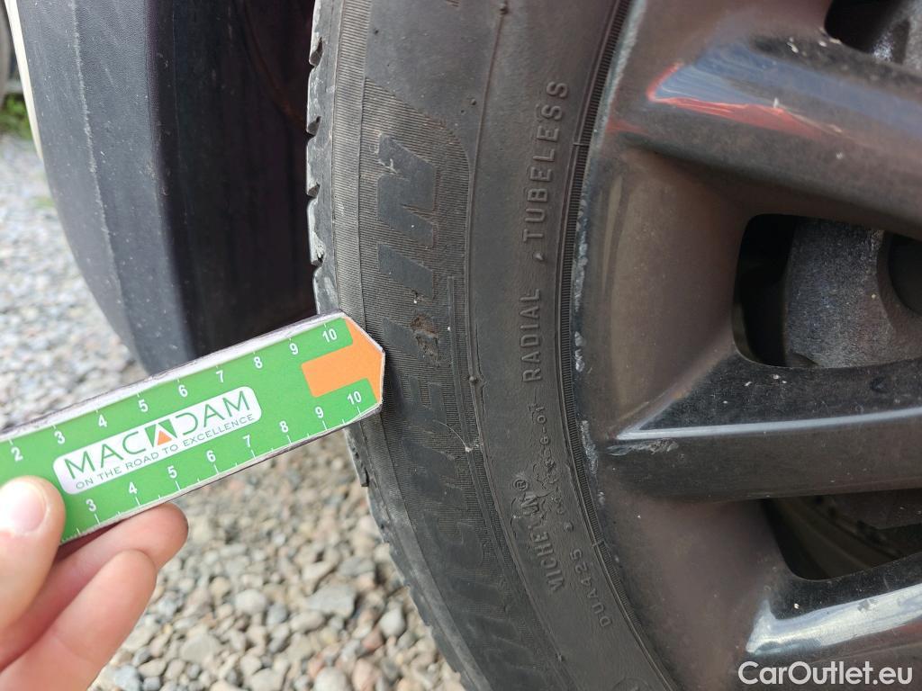  Mini  Cooper MINI MINI / 2014 / 5P / berlina con portón ONE 5 PUERTAS (CX) #33