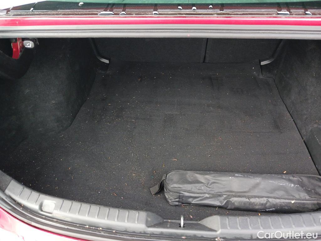  Mazda  3 MAZDA Mazda / 2019 / 4P / sedán 2.0 e-SKYACTIV-G 88KW ZENITH #31