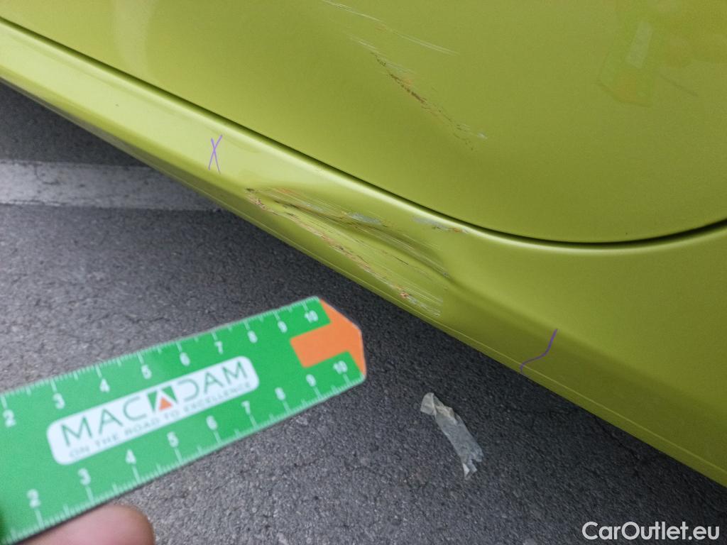  Peugeot  208  Hybrid 136 GT 1.2 135CV AT6 6E #8