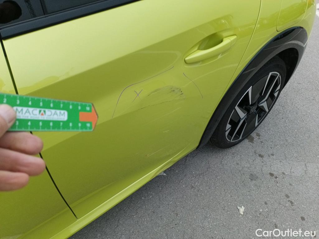  Peugeot  208  Hybrid 136 GT 1.2 135CV AT6 6E #3