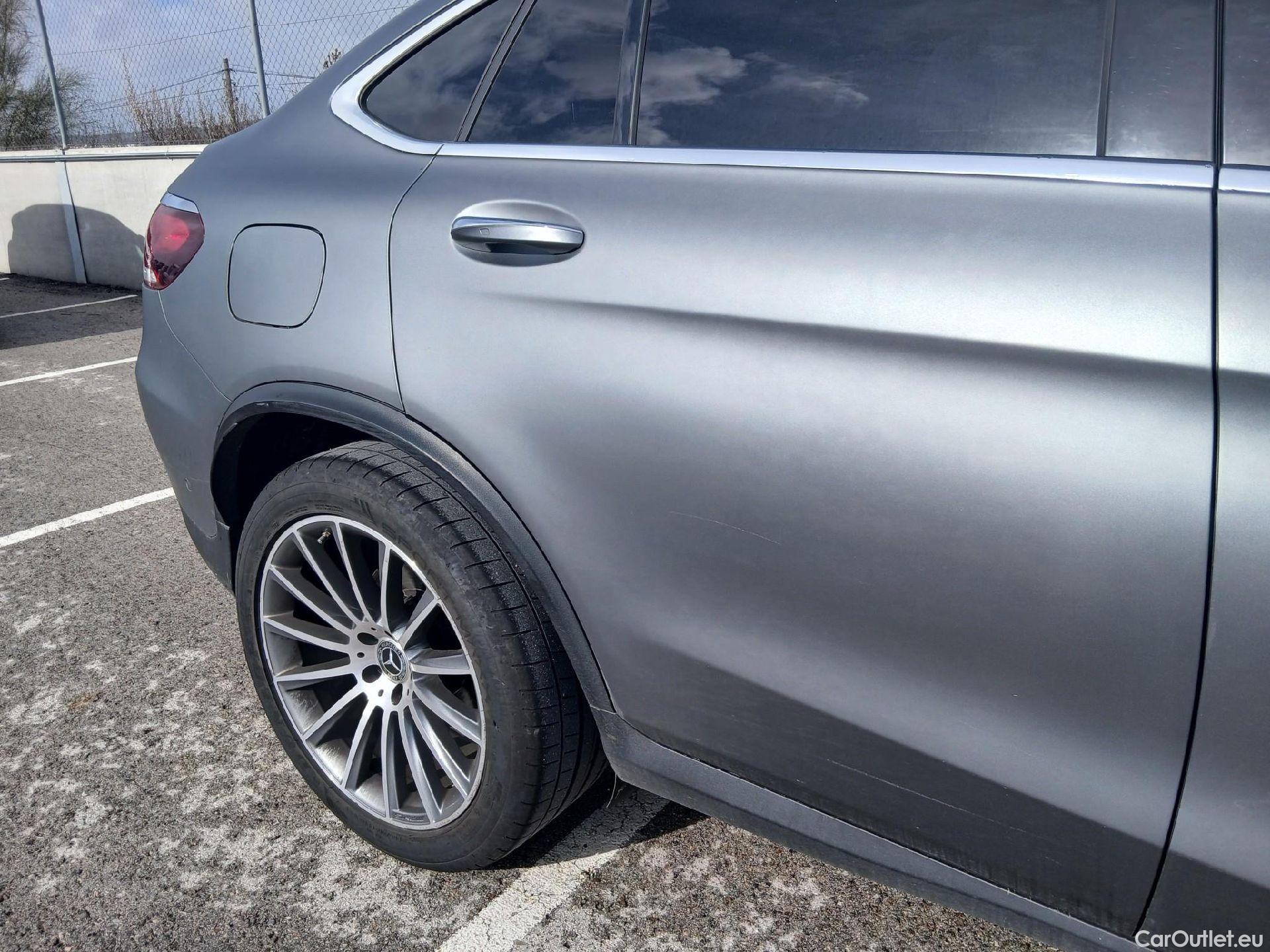  Mercedes  G-Klasee MERCEDES-BENZ GLC Coupé / 2019 / 5P / coupé GLC 300 d 4MATIC #41