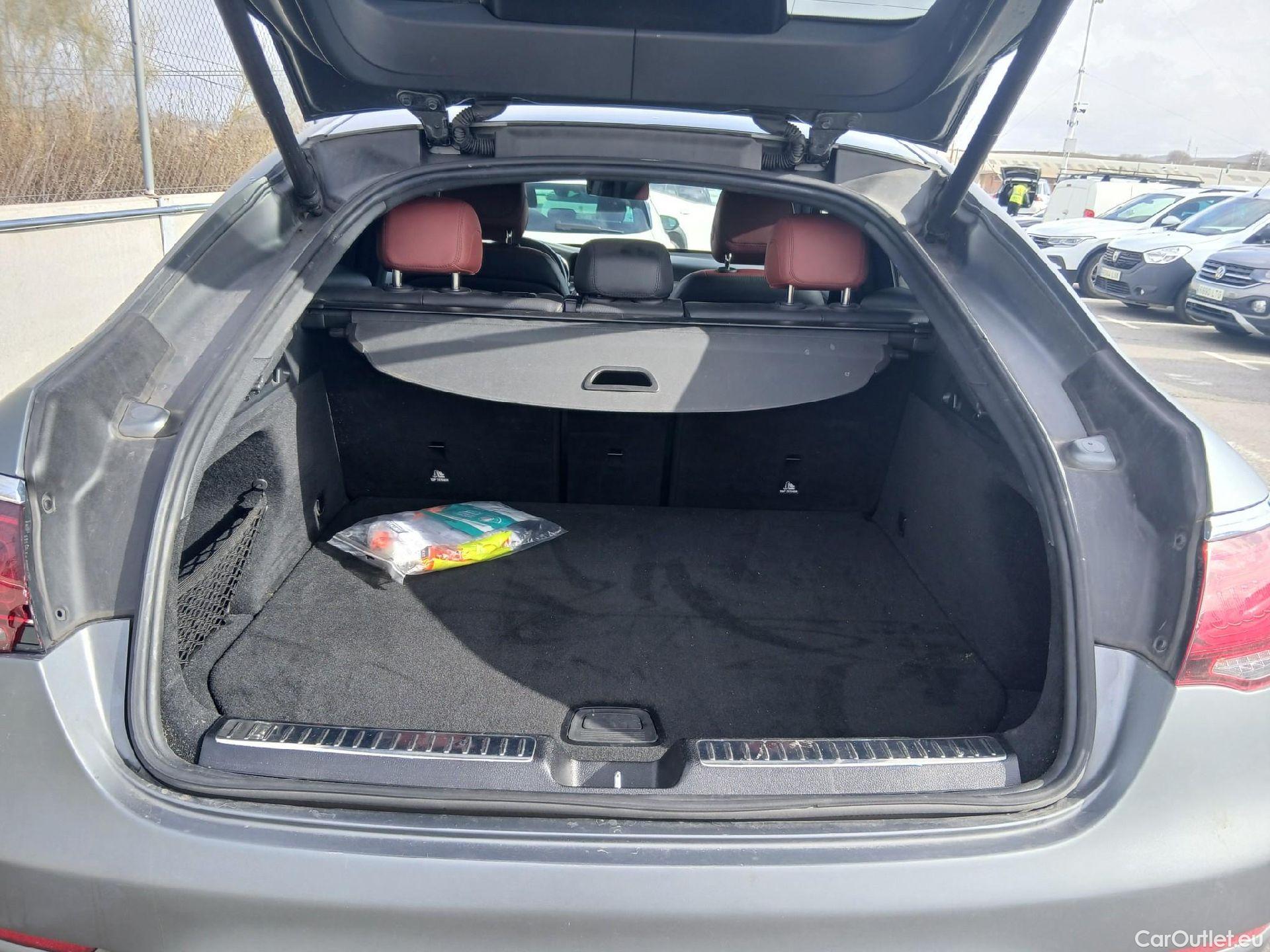  Mercedes  G-Klasee MERCEDES-BENZ GLC Coupé / 2019 / 5P / coupé GLC 300 d 4MATIC #36