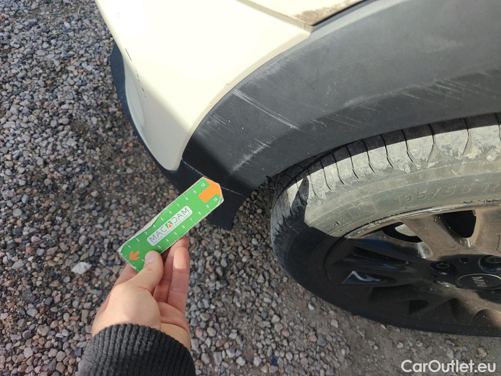  Mini  Cooper MINI MINI / 2014 / 5P / berlina con portón ONE 5 PUERTAS (CX) #68