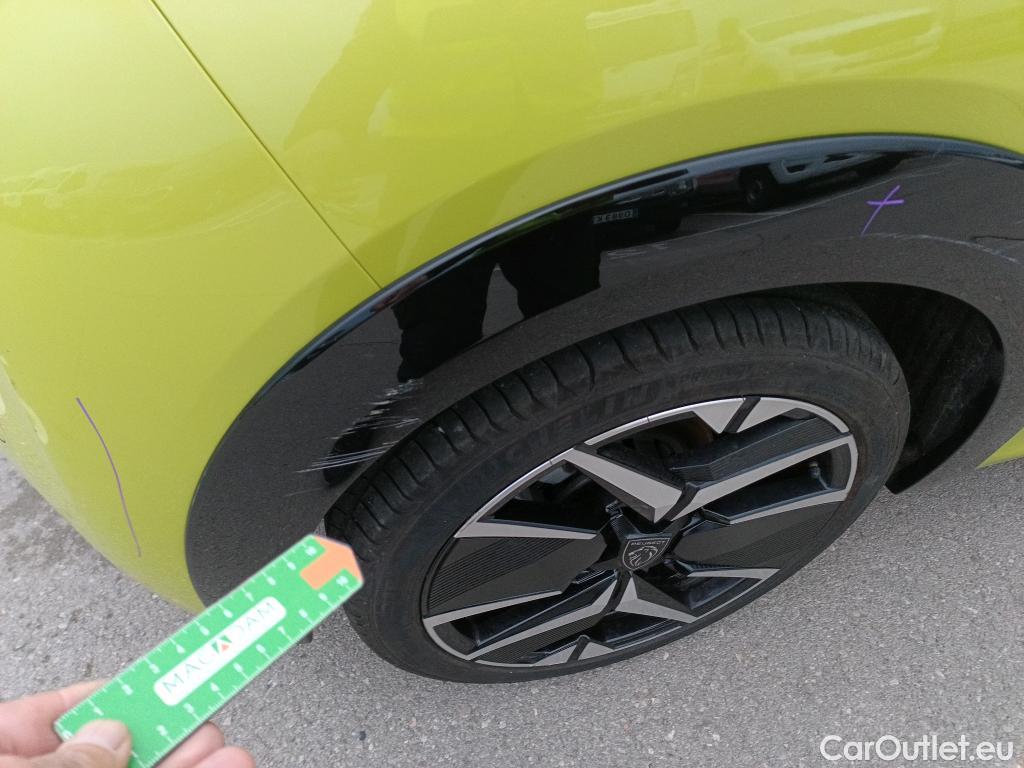  Peugeot  208  Hybrid 136 GT 1.2 135CV AT6 6E #28