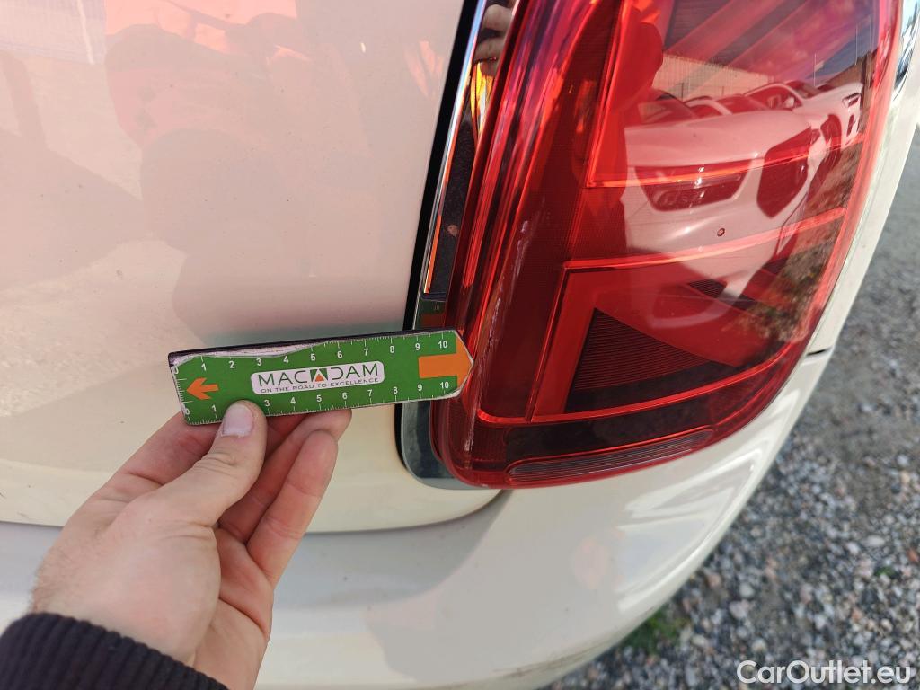  Mini  Cooper MINI MINI / 2014 / 5P / berlina con portón ONE 5 PUERTAS (CX) #2