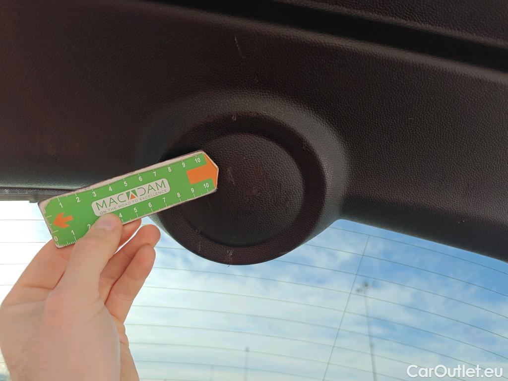  Mini  Cooper MINI MINI / 2014 / 5P / berlina con portón ONE 5 PUERTAS (CX) #40