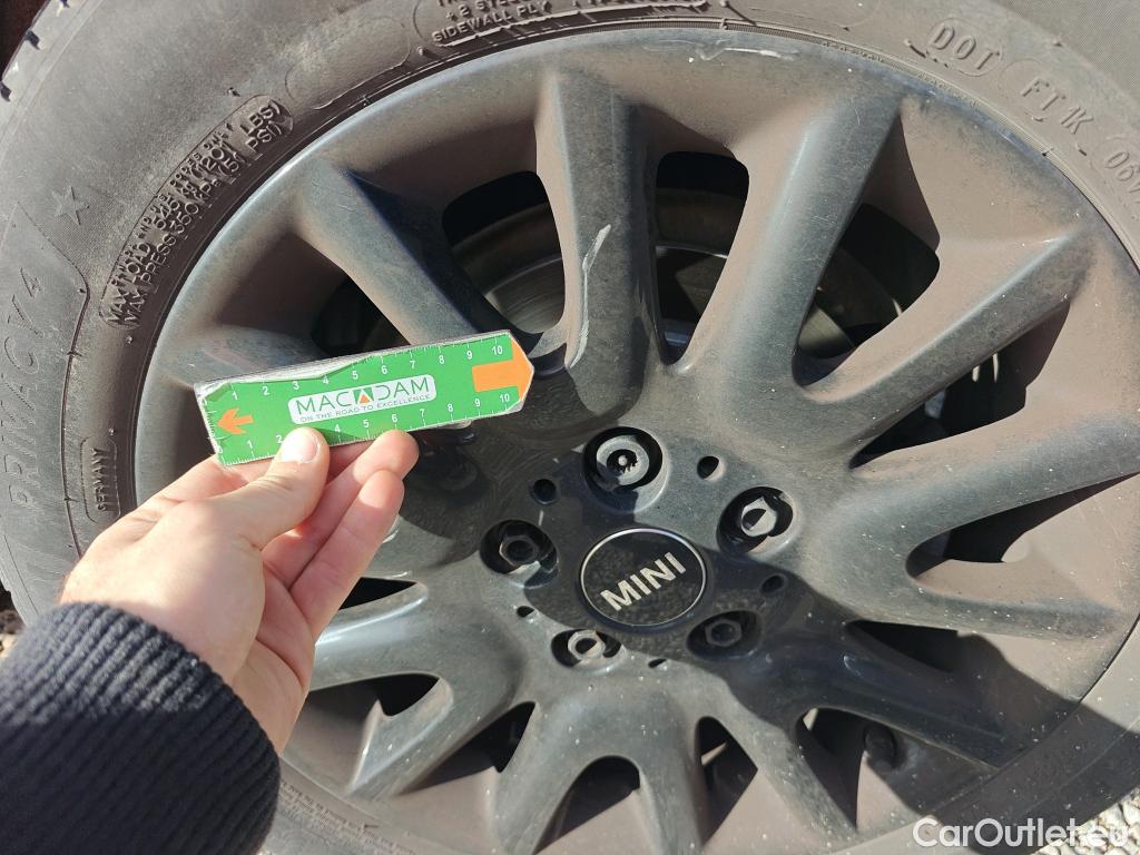  Mini  Cooper MINI MINI / 2014 / 5P / berlina con portón ONE 5 PUERTAS (CX) #79