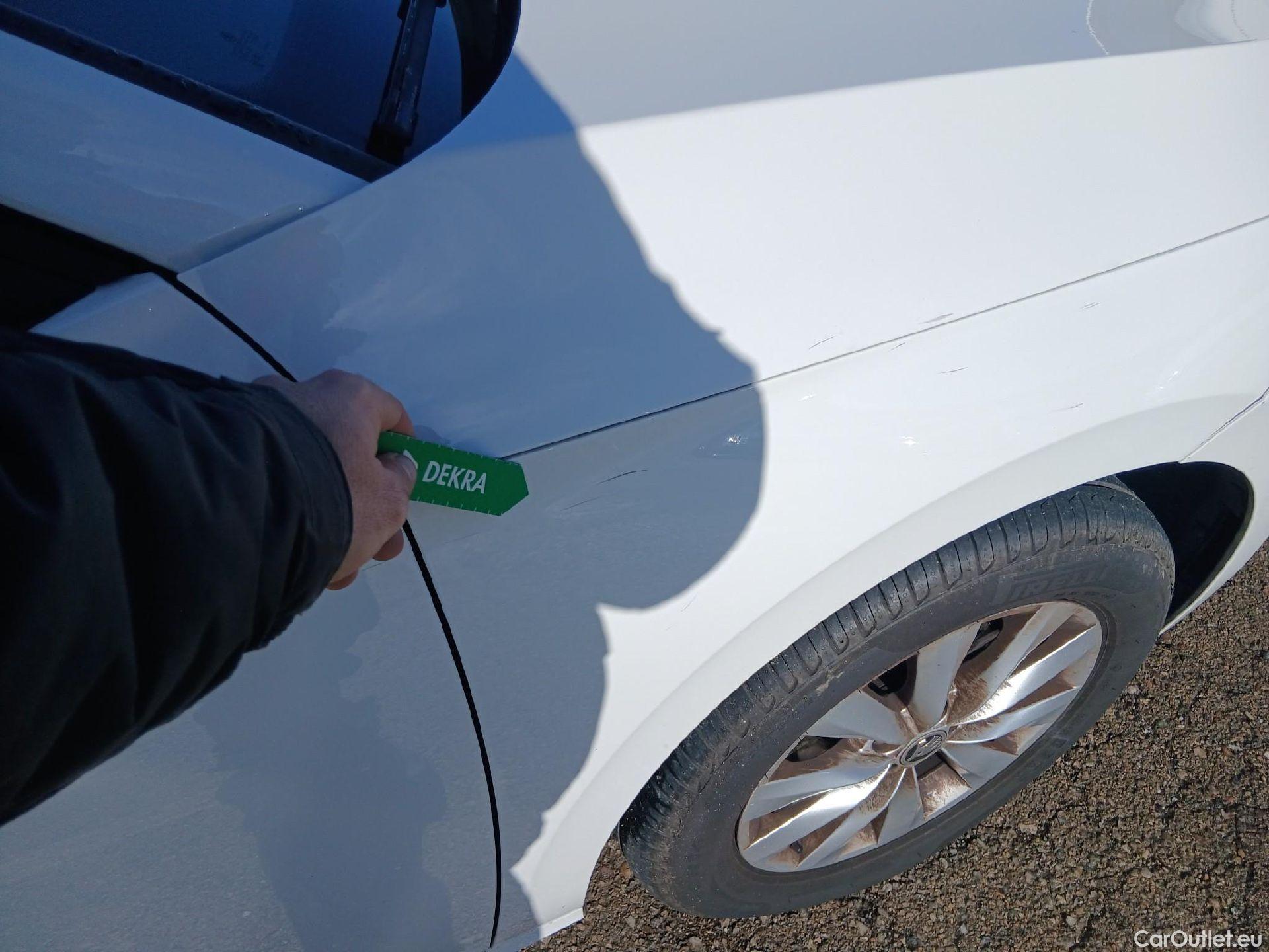  Skoda  KAMIQ SKODA  1.0 TSI 81kW (110CV) DSG Ambition #29