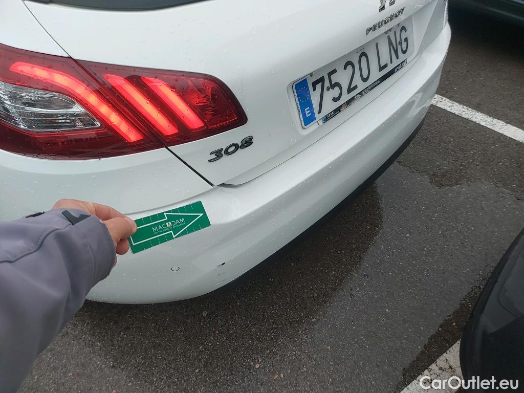  Peugeot  308 PEUGEOT  / 2017 / 5P / berlina con portón 5p Active Pack BlueHDi 130 S&S #7