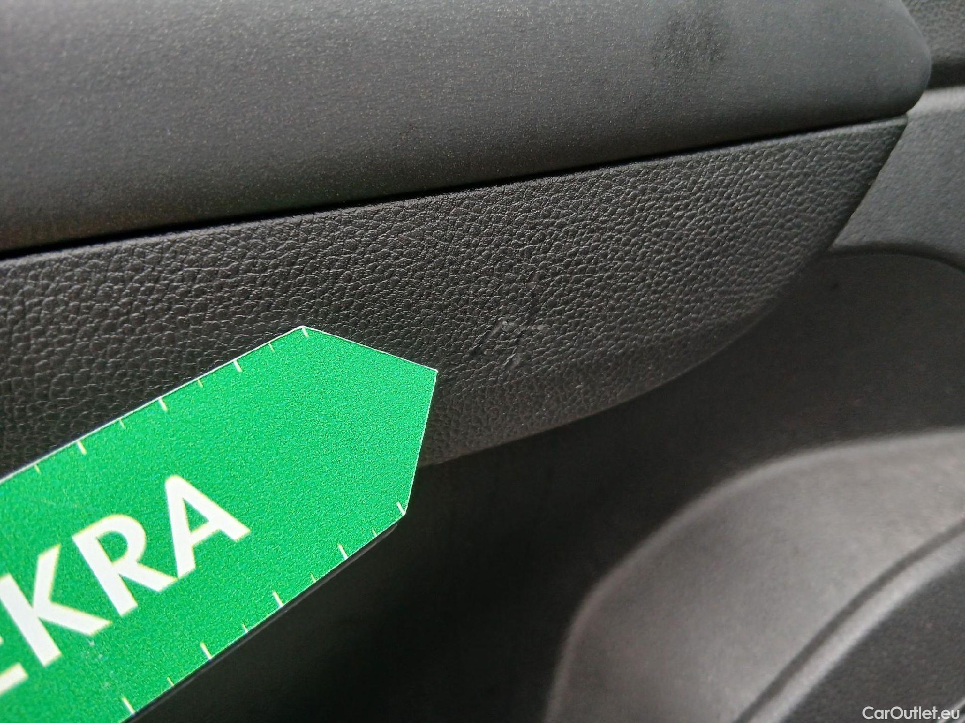  Renault  Captur  II Evolution 1.3 TCe 140CV MT6 E6d #25