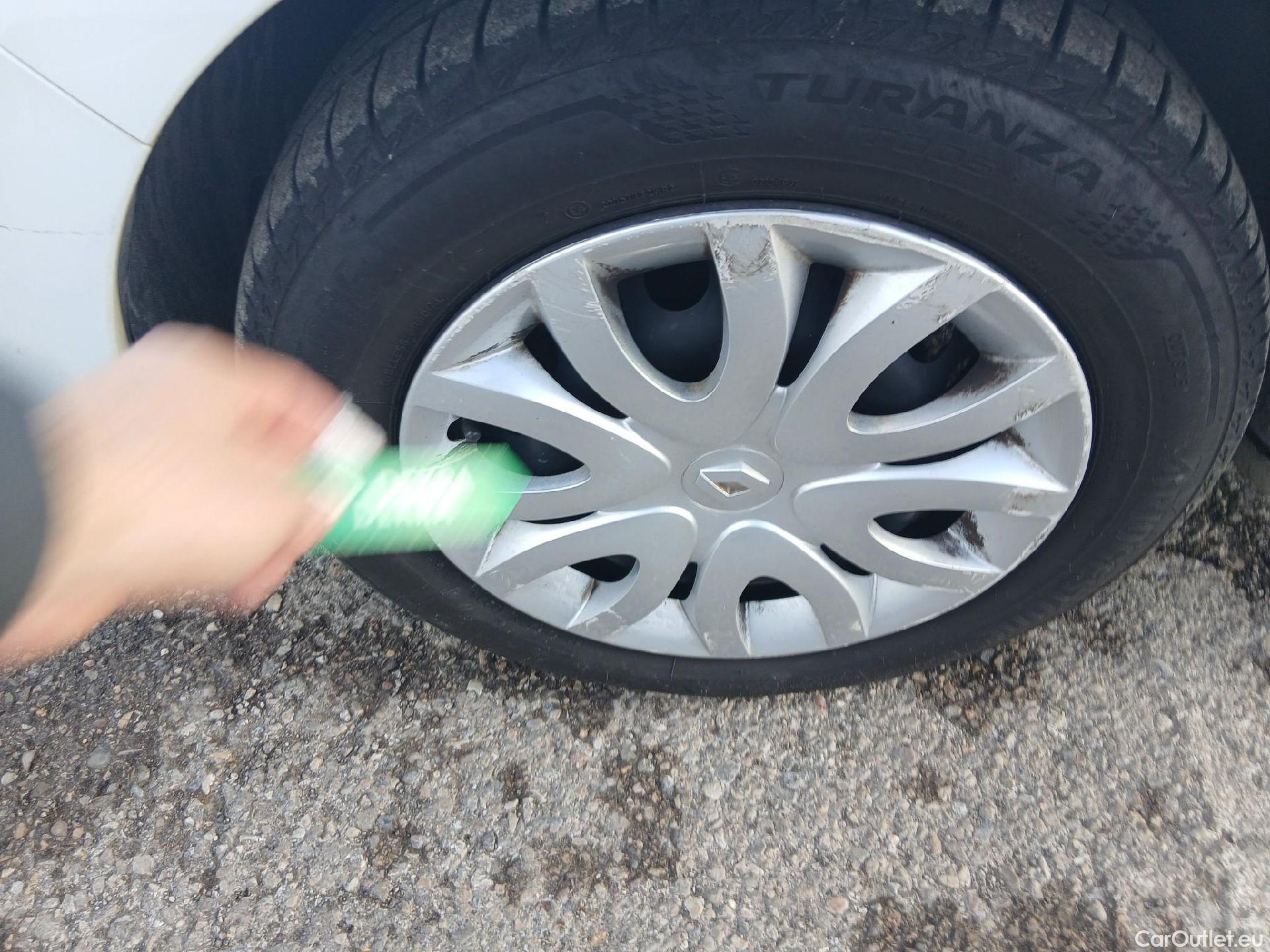  Renault  Clio RENAULT  / 2016 / 5P / berlina con portón Business dCi 55kW (75CV) -18 #8