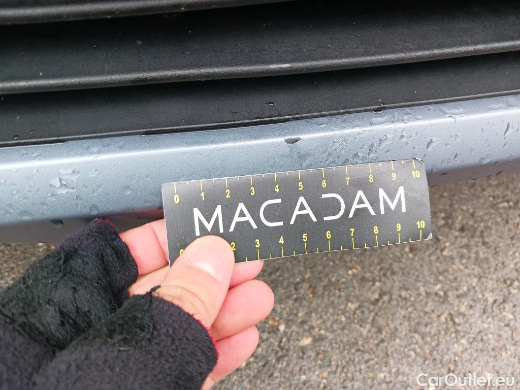  Renault  Kadjar RENAULT  / 2019 / 5P / crossover Zen GPF TCe 103kW (140CV) #18