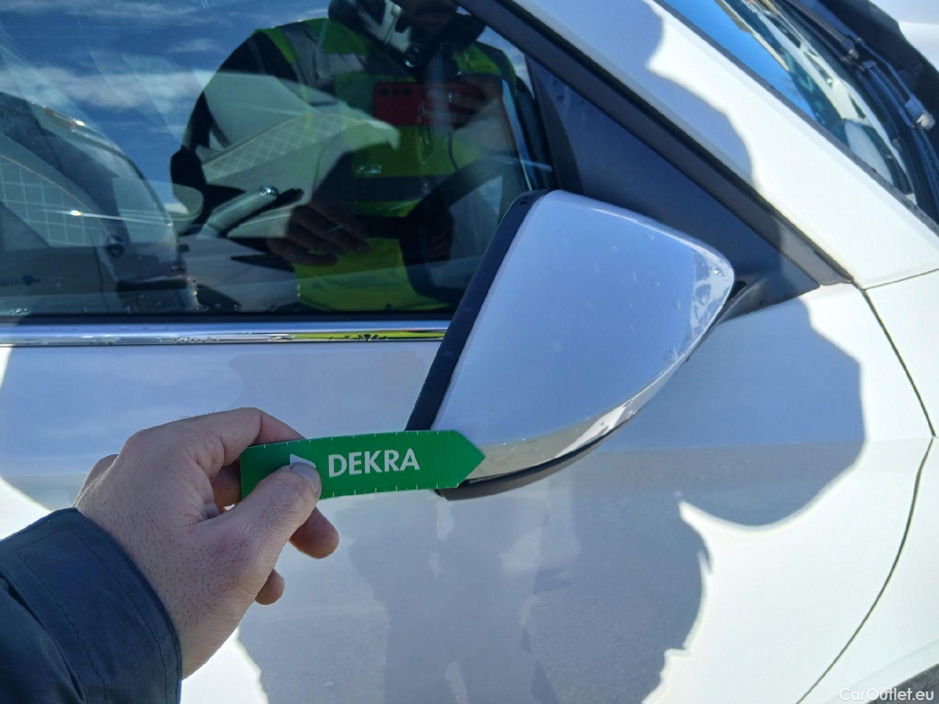  Skoda  KAMIQ SKODA  1.0 TSI 81kW (110CV) DSG Ambition #28