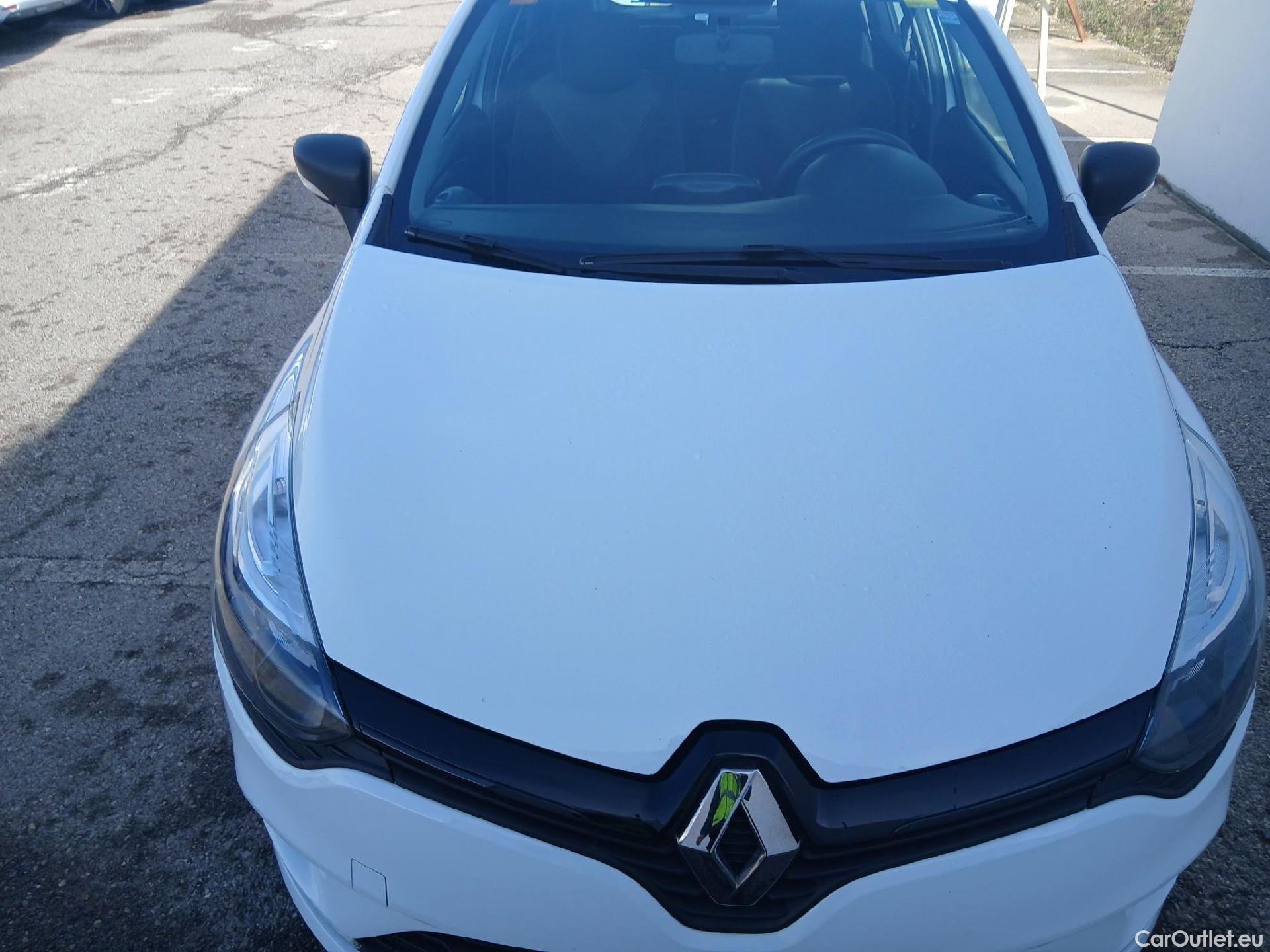  Renault  Clio RENAULT  / 2016 / 5P / berlina con portón Business dCi 55kW (75CV) -18 #1