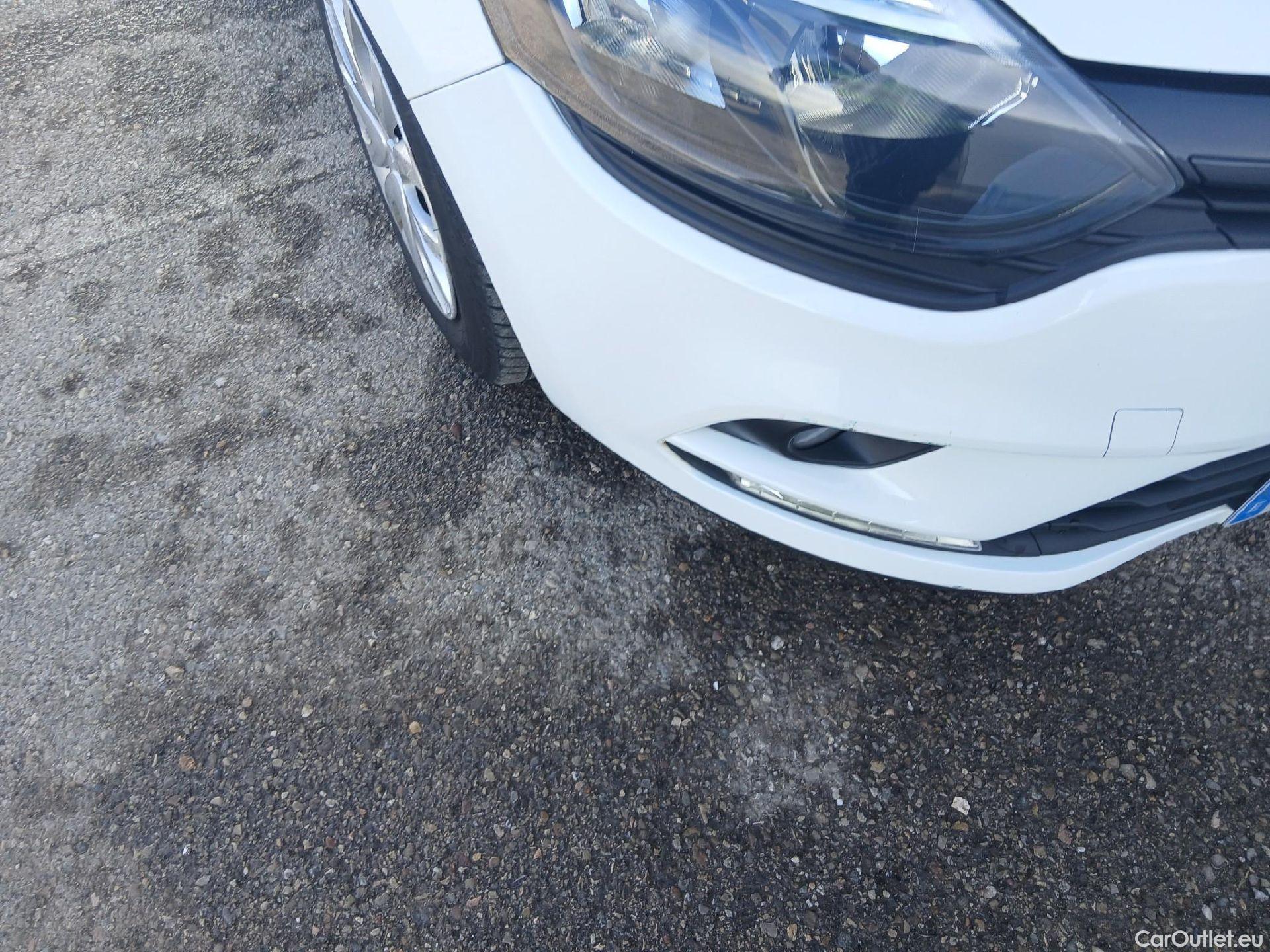  Renault  Clio RENAULT  / 2016 / 5P / berlina con portón Business dCi 55kW (75CV) -18 #3