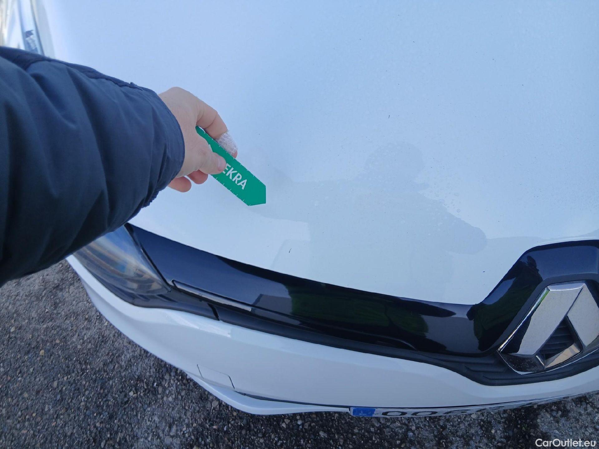  Renault  Clio RENAULT  / 2016 / 5P / berlina con portón Business dCi 55kW (75CV) -18 #2