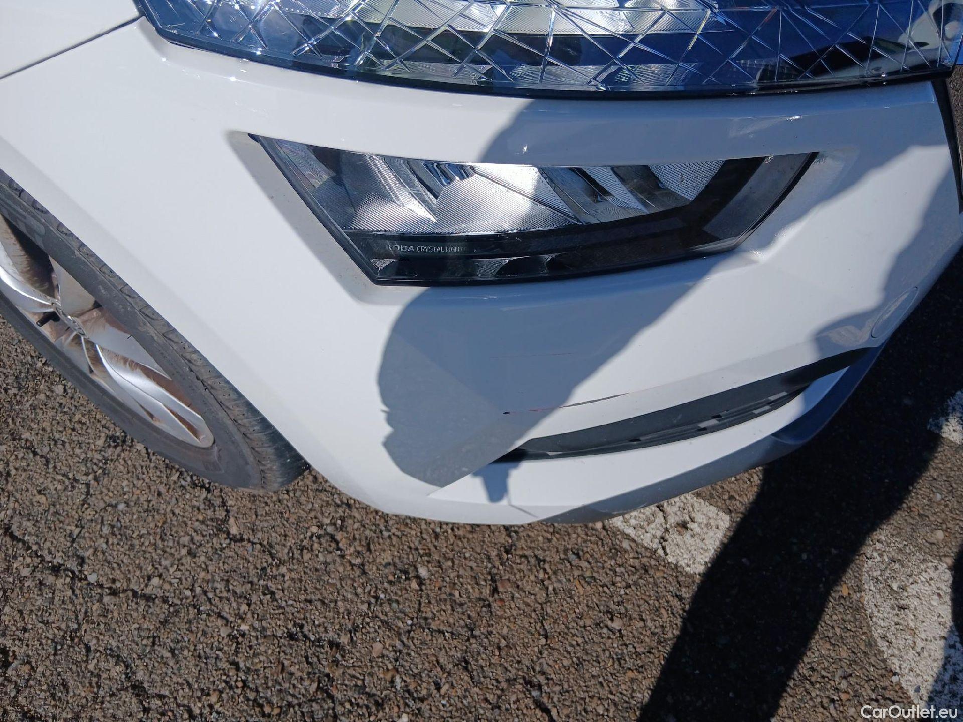  Skoda  KAMIQ SKODA  1.0 TSI 81kW (110CV) DSG Ambition #1