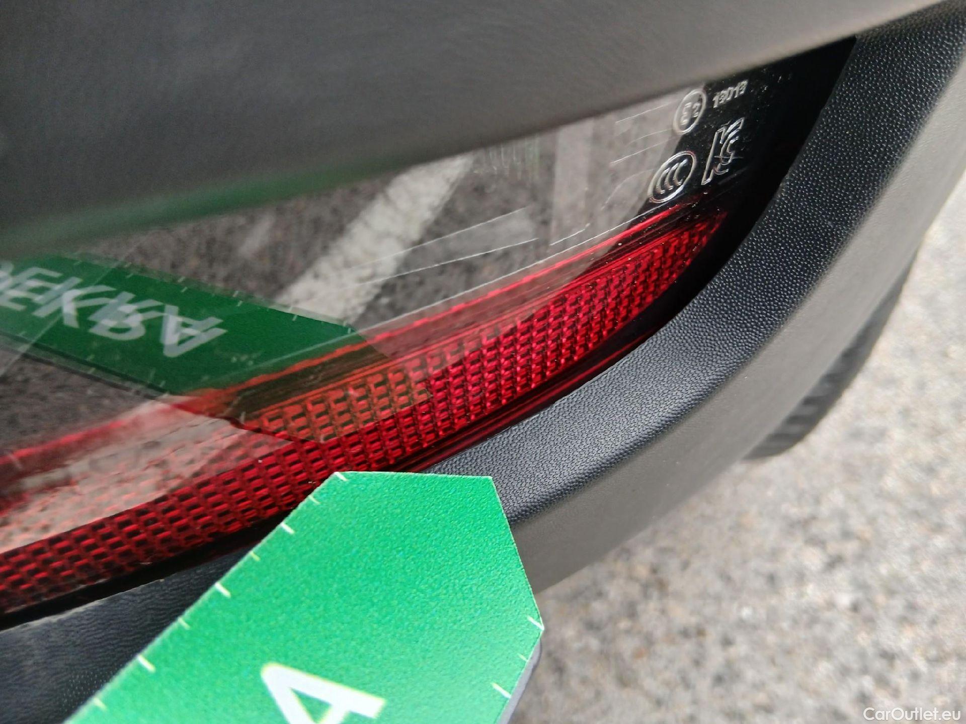  Renault  Captur  II Evolution 1.3 TCe 140CV MT6 E6d #40