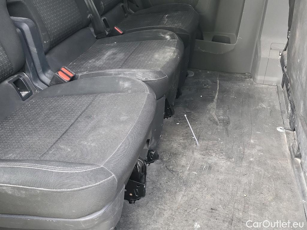  Land Rover  Discovery FORD Transit Custom / 2023 / 4P / combi Kombi 2.0 EcoBlue 100kW 320 L1 Trend #50