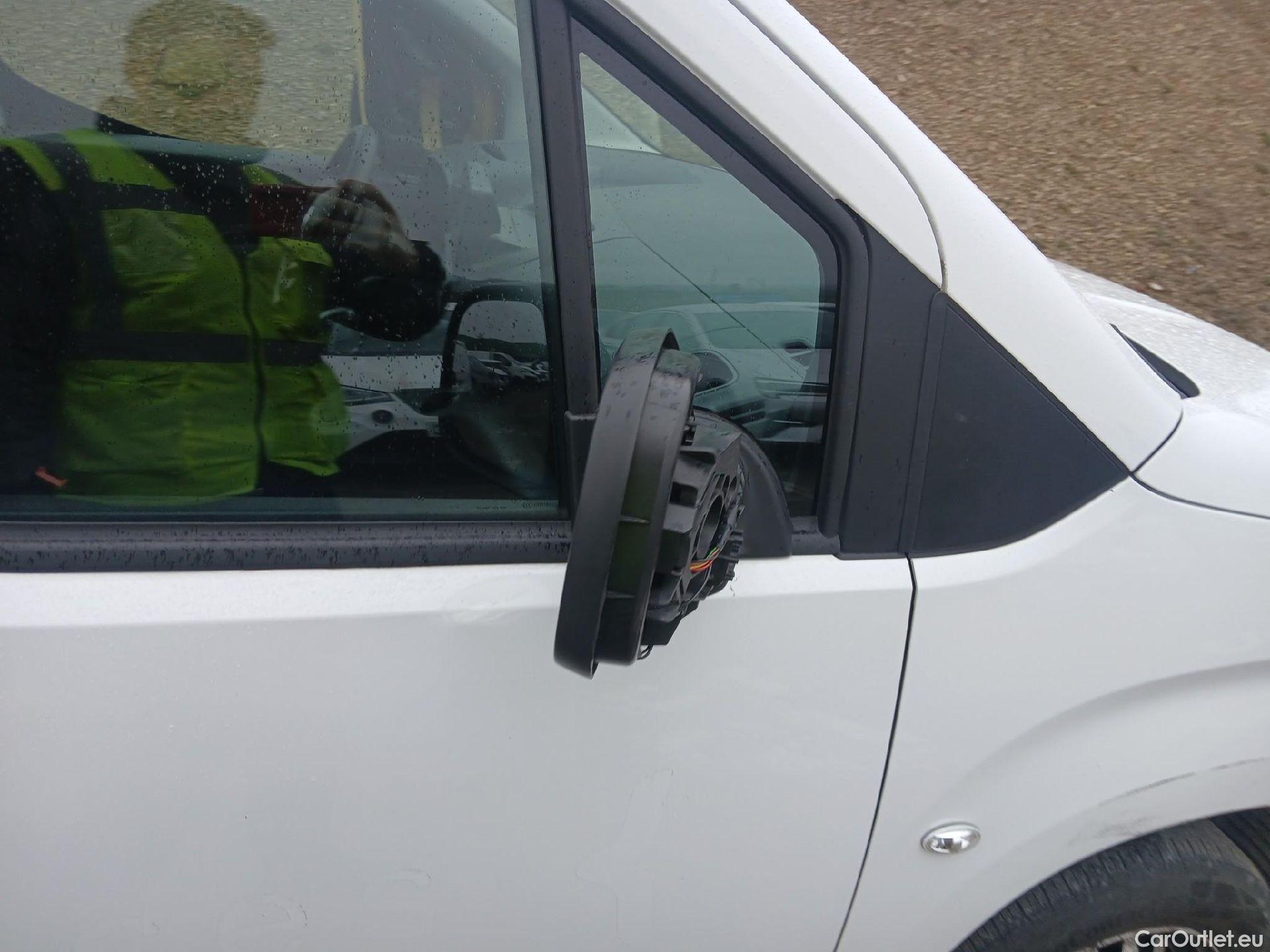  Citroen  Berlingo CITROEN  / 2018 / 4P / furgón derivado de turismo Talla M BlueHDi 100 #36