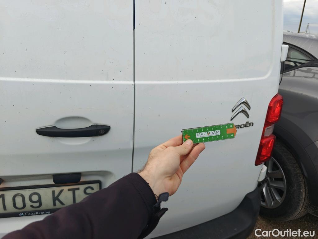  Citroen  Jumpy CITROEN  / 2016 / 4P / FURGON Talla M BlueHDi 73KW (100CV) Confort #32