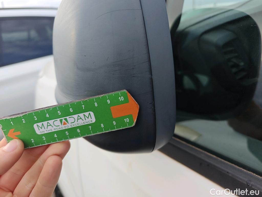  Citroen  Jumpy CITROEN  / 2016 / 4P / FURGON Talla M BlueHDi 73KW (100CV) Confort #88