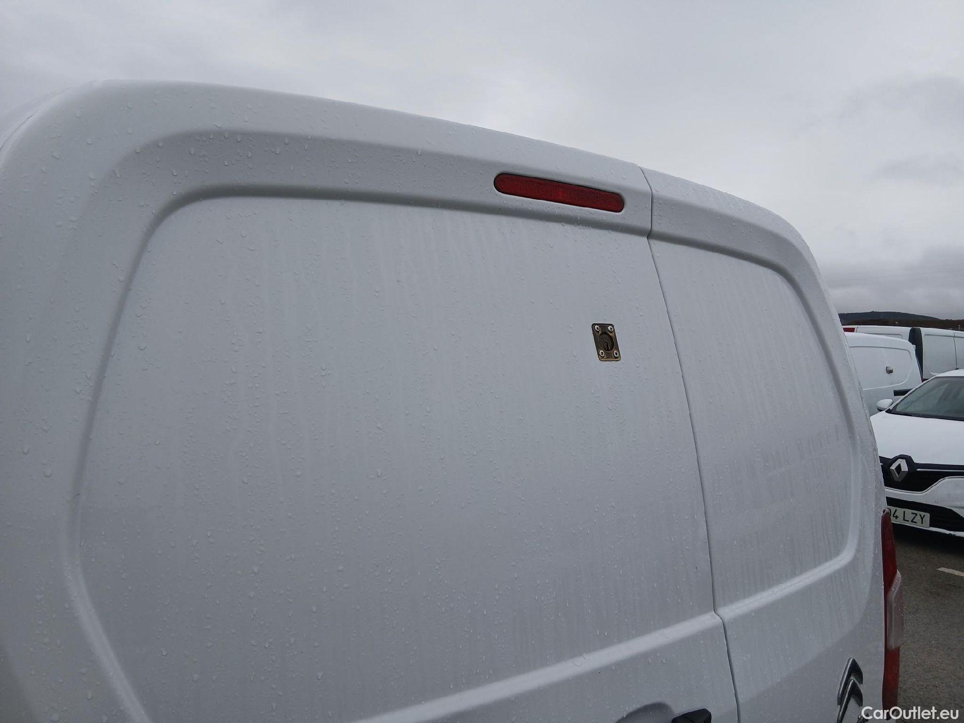  Citroen  Berlingo CITROEN  / 2018 / 4P / furgón derivado de turismo Talla M BlueHDi 100 #13